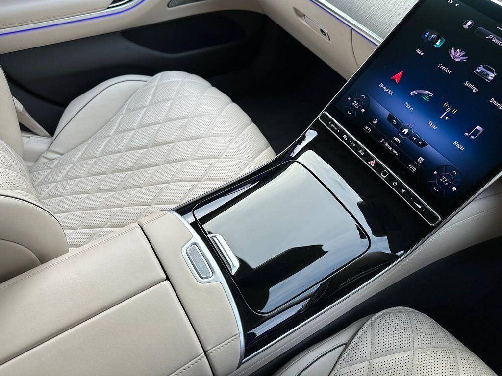 Mercedes-Benz S-Class view 35