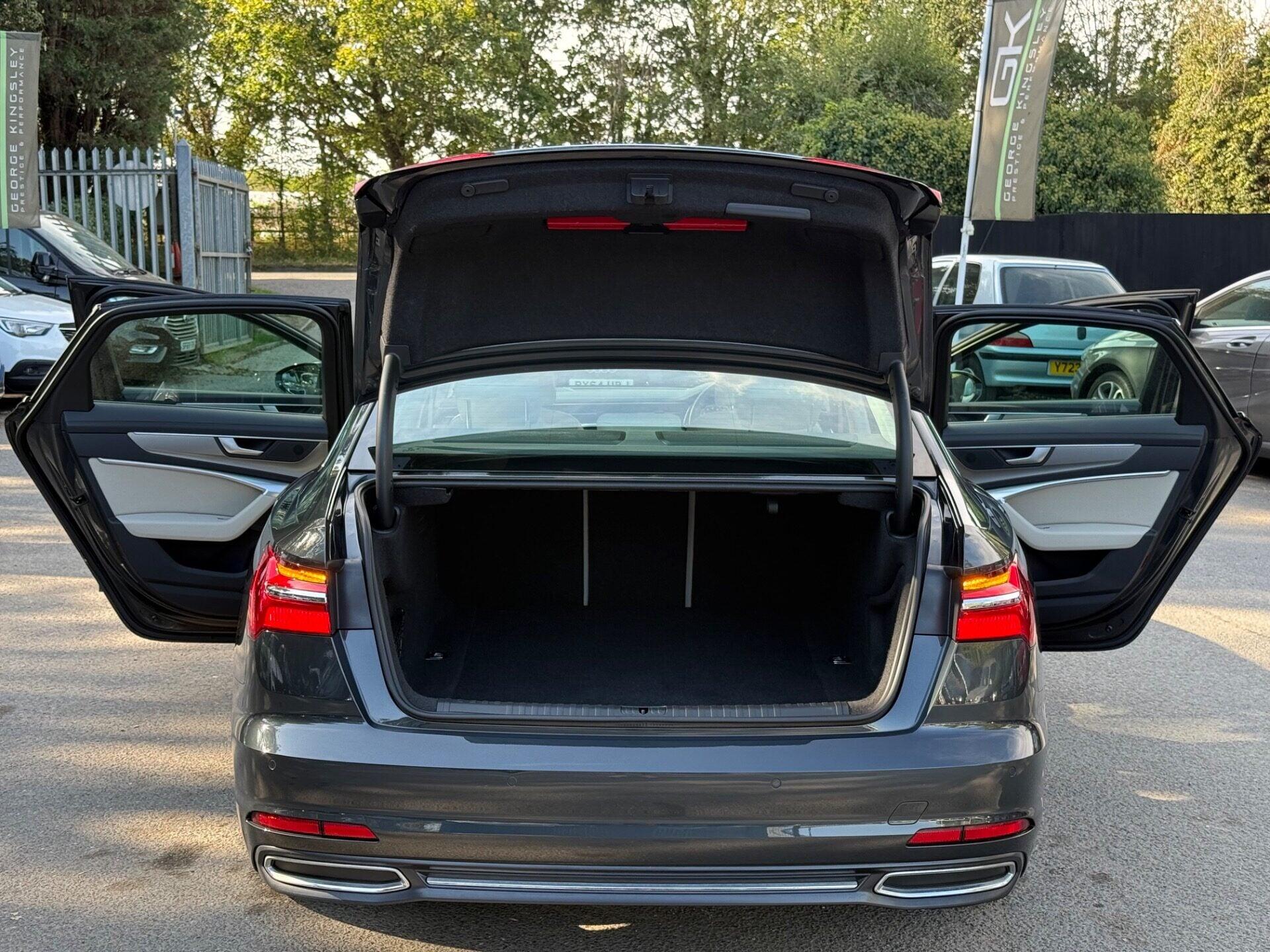 Audi A6 view 19