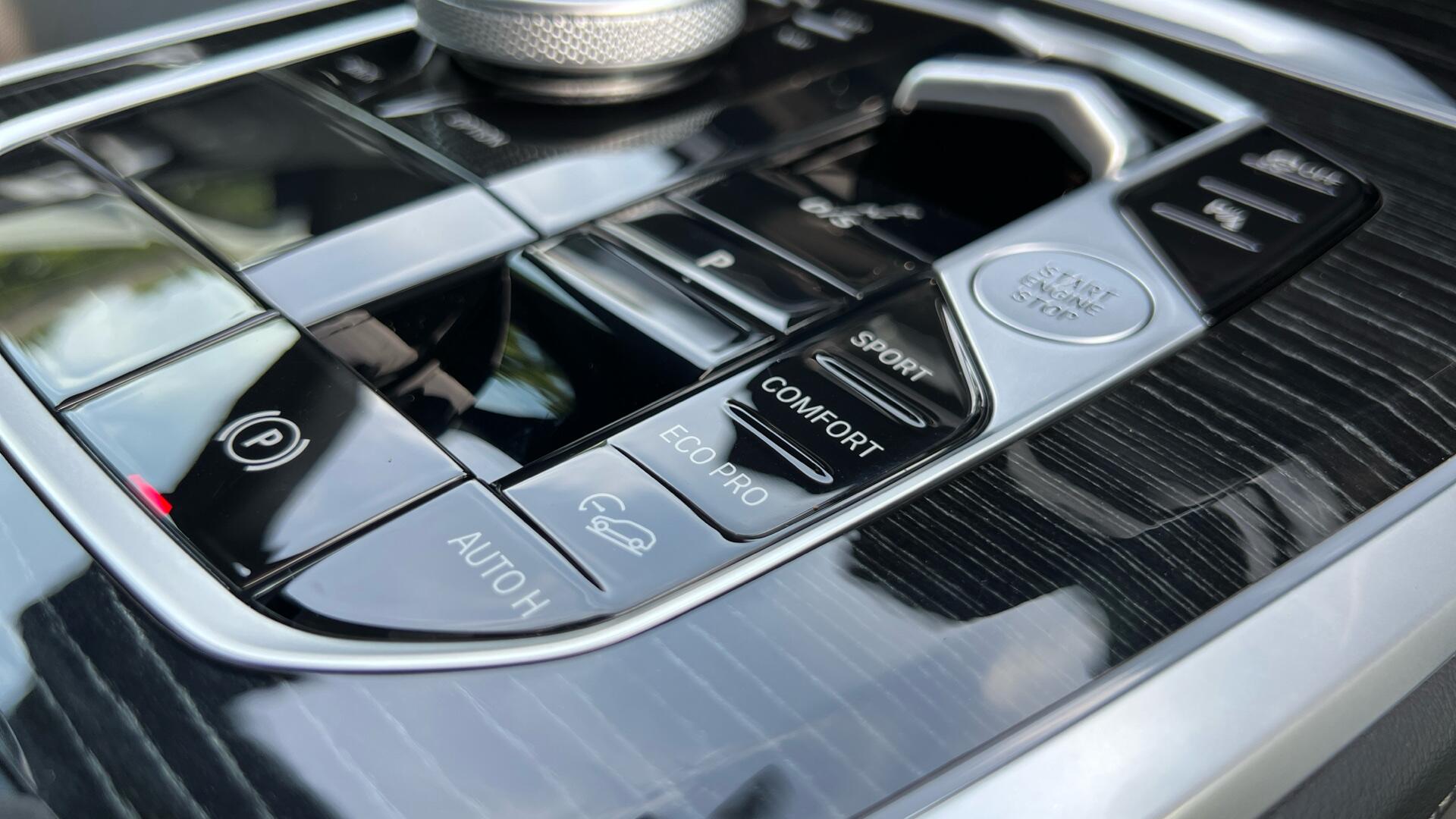 BMW X5 view 19