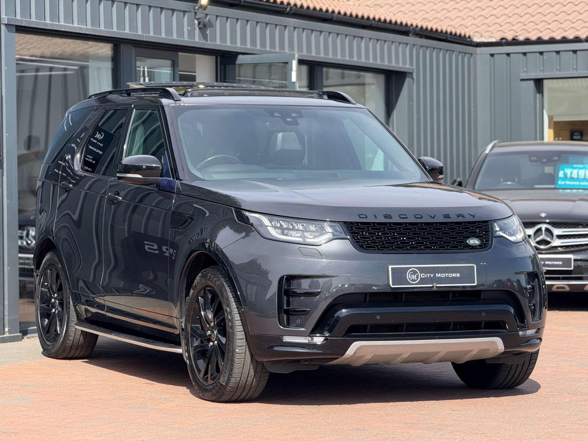 Land Rover Discovery view 13