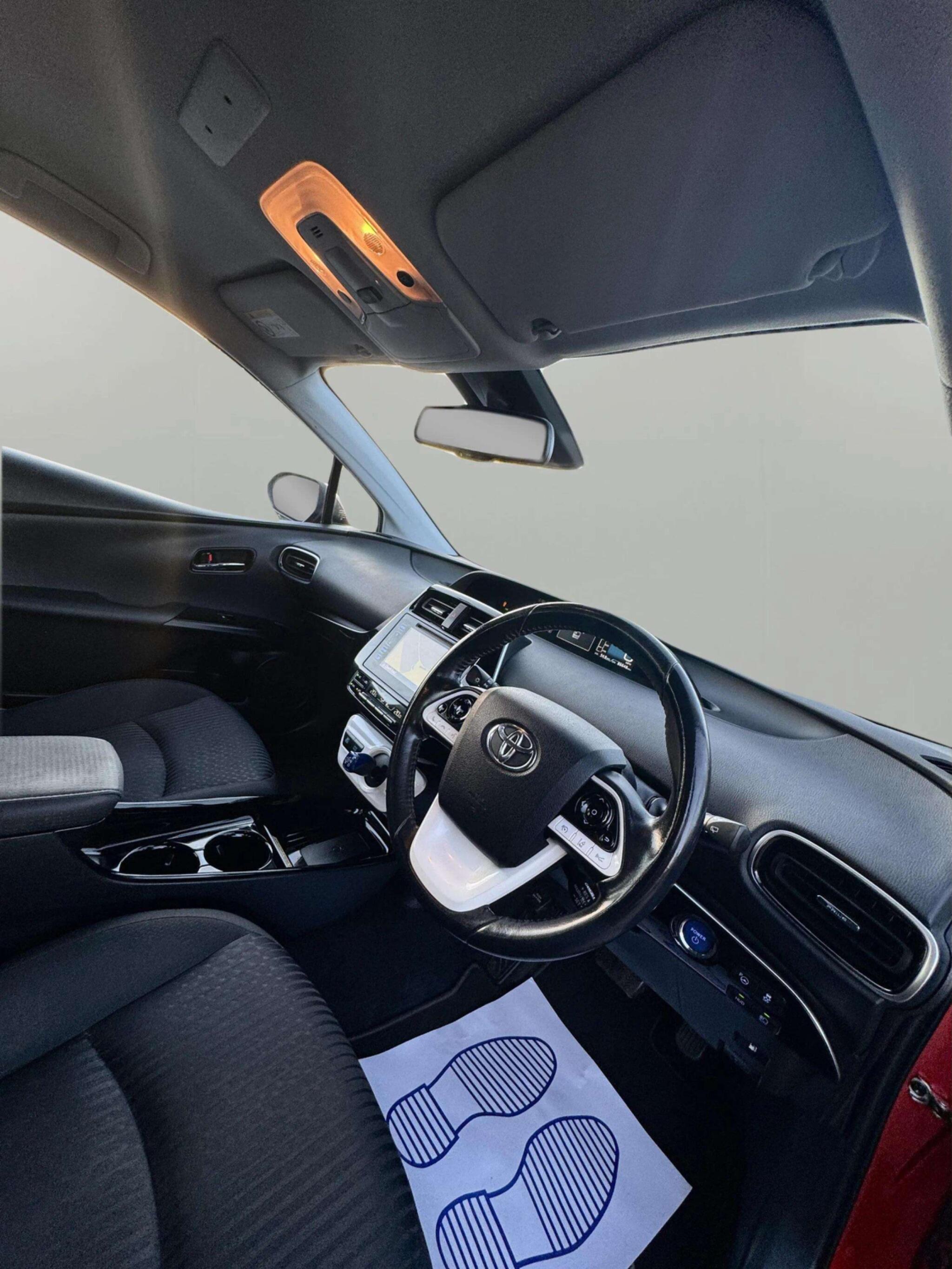Toyota Prius view 30
