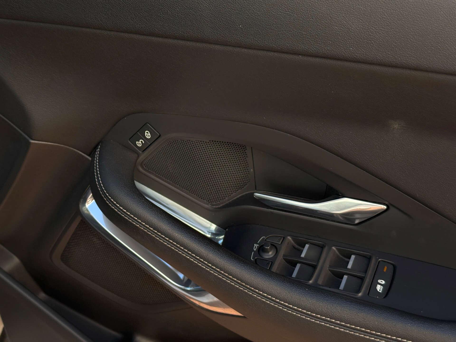 Jaguar E-Pace view 22