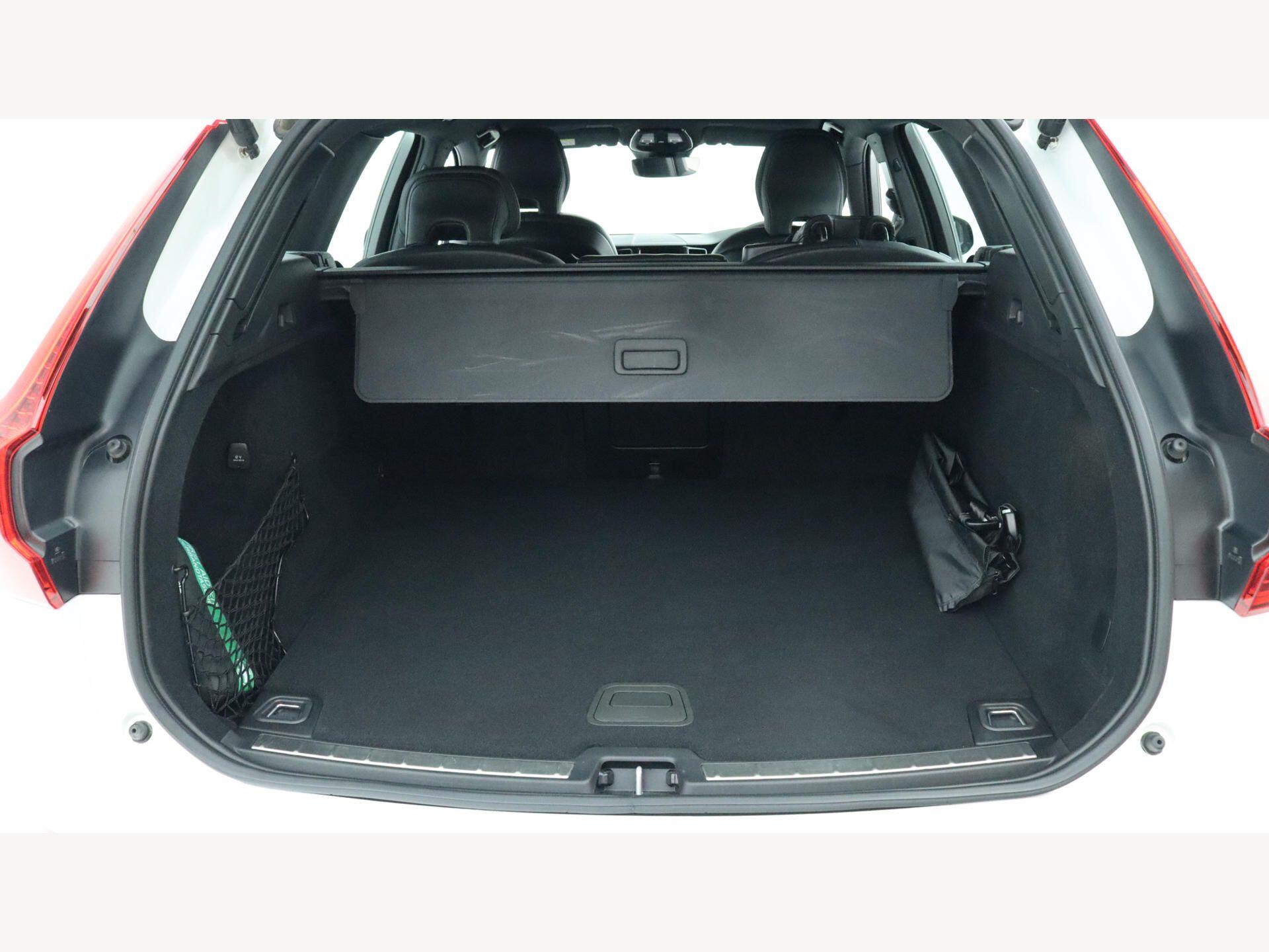 Volvo XC60 view 16