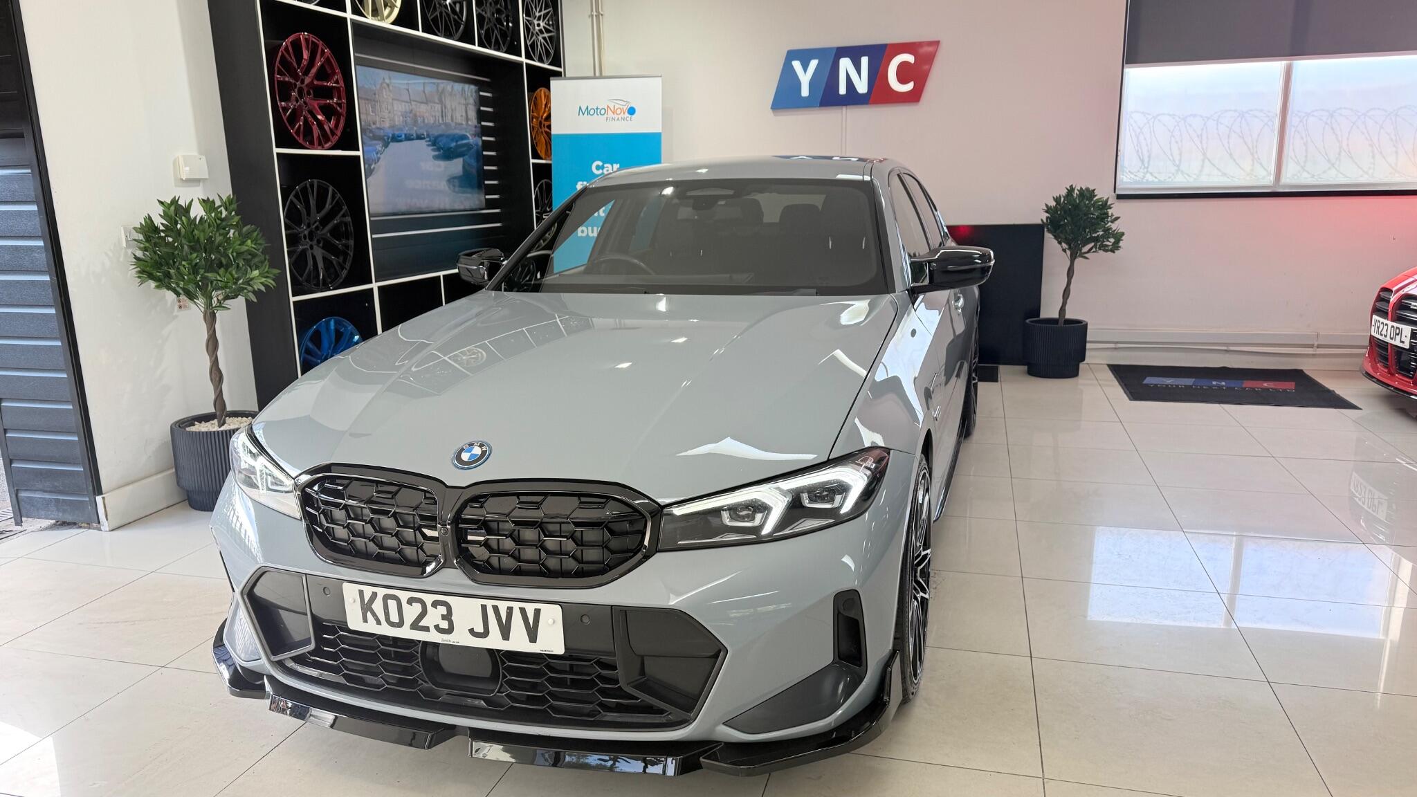 BMW 3 Series view 52