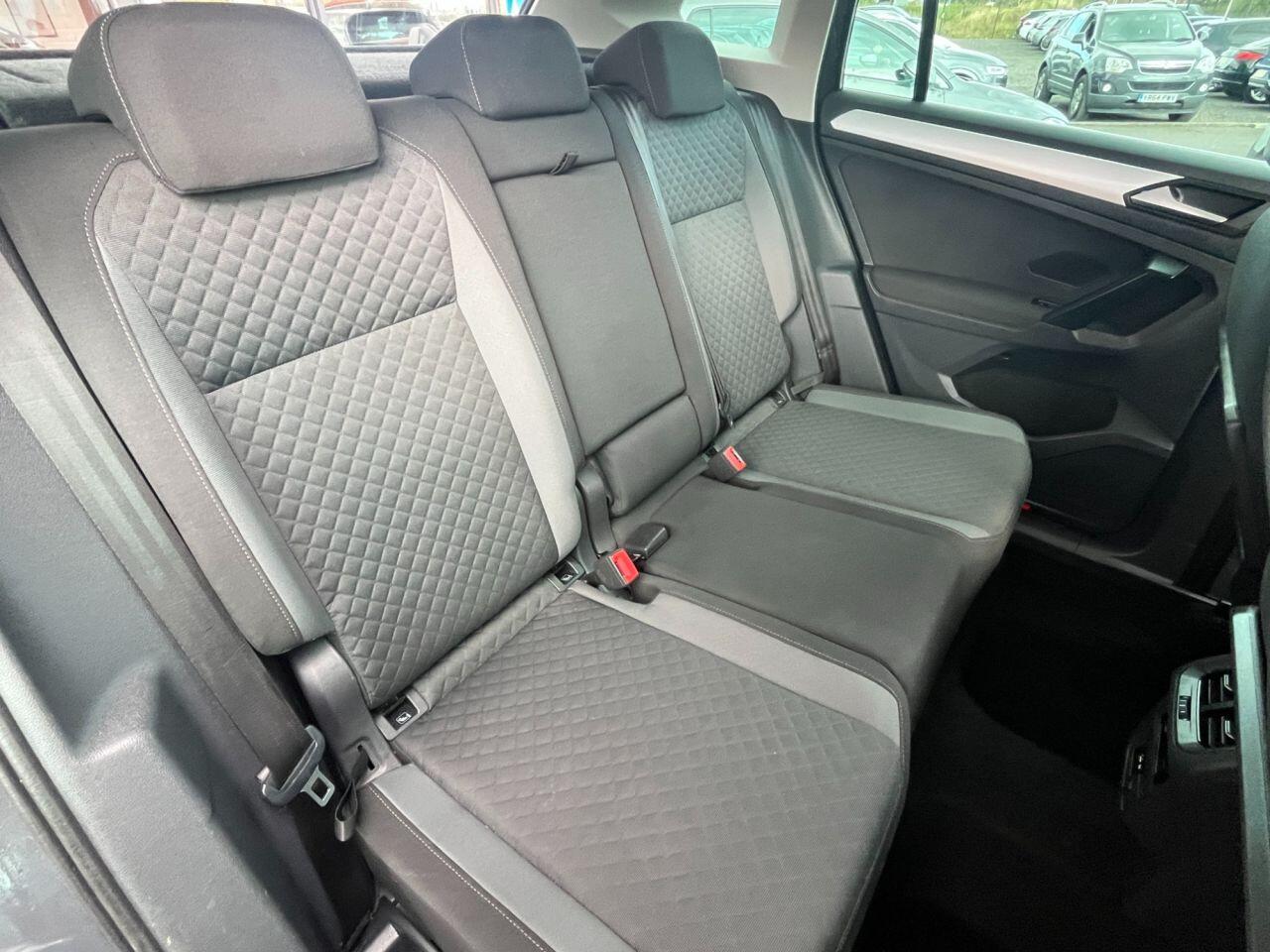 Volkswagen Tiguan view 14