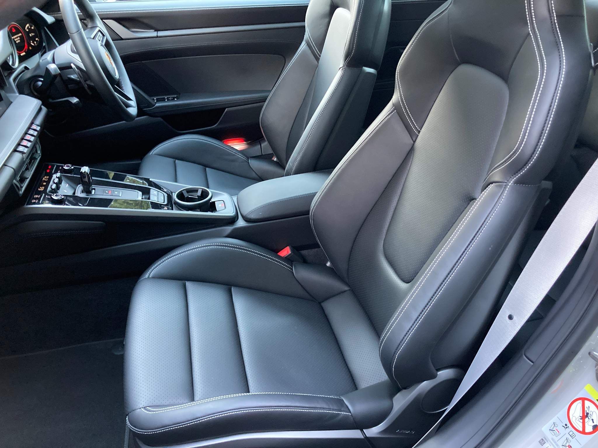 Porsche 911 view 30
