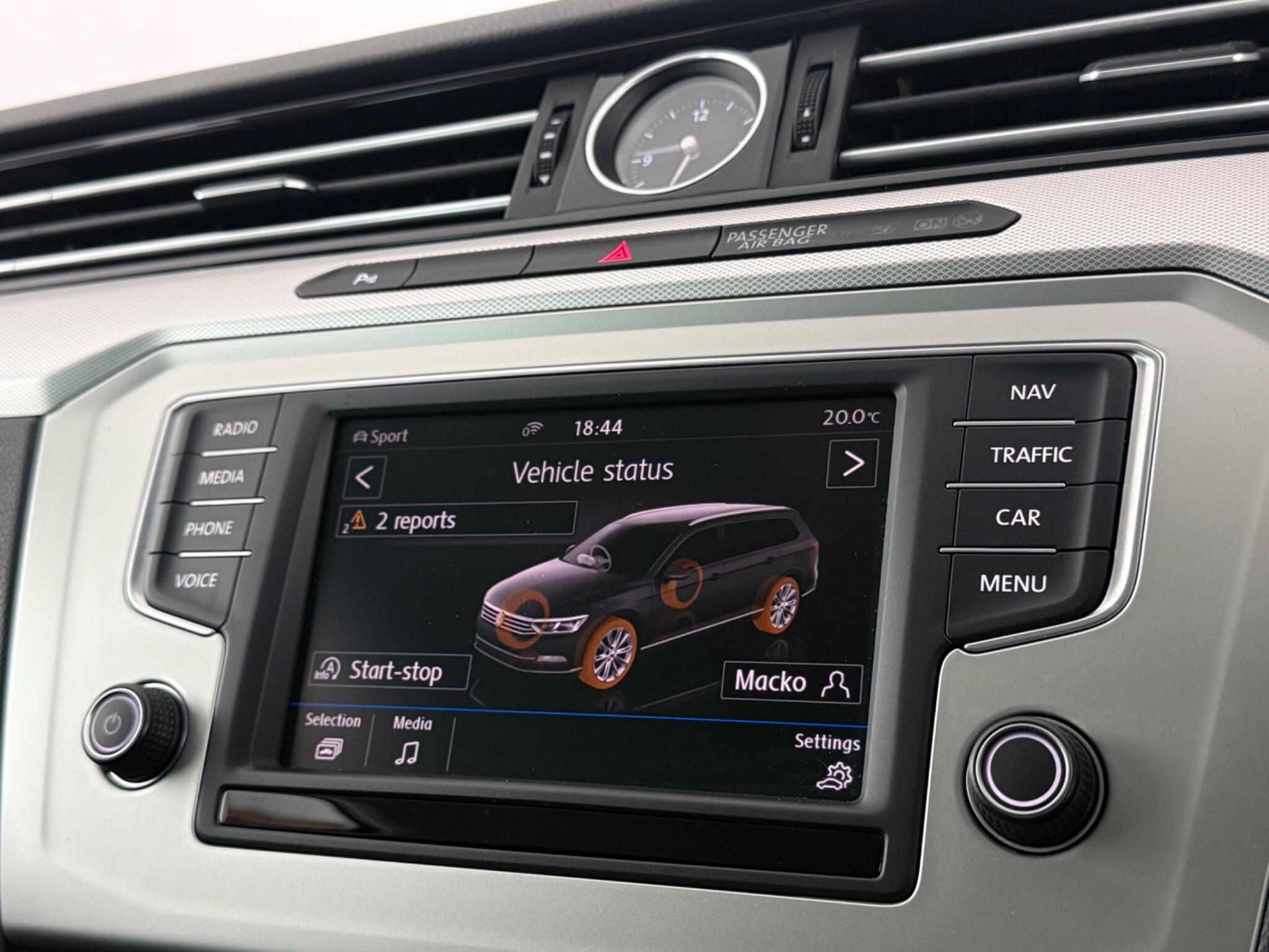Volkswagen Passat view 18