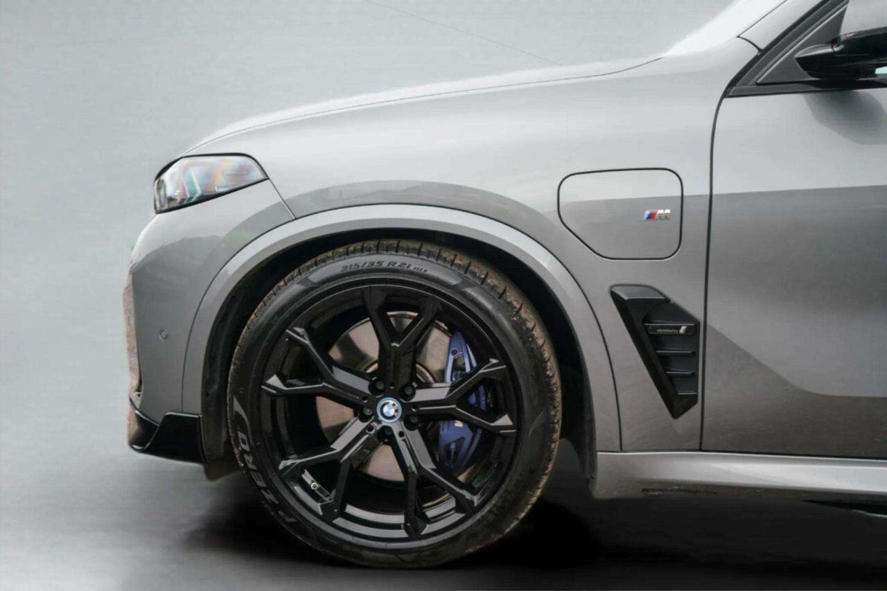 BMW X5 view 9