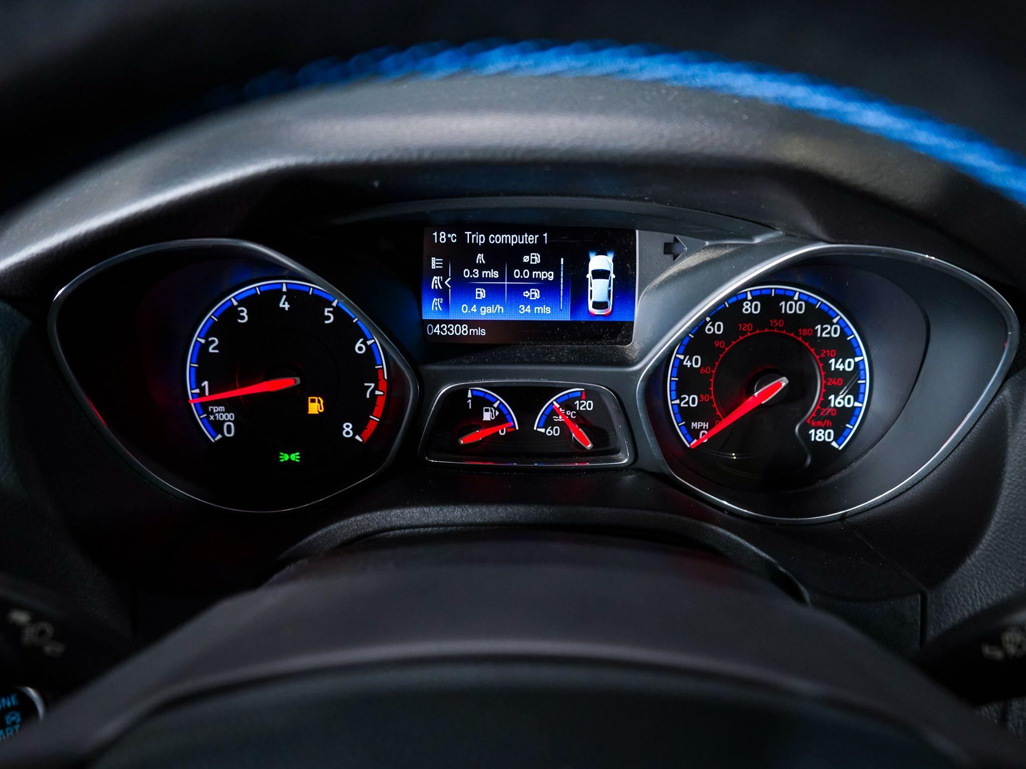 Ford Focus view 30