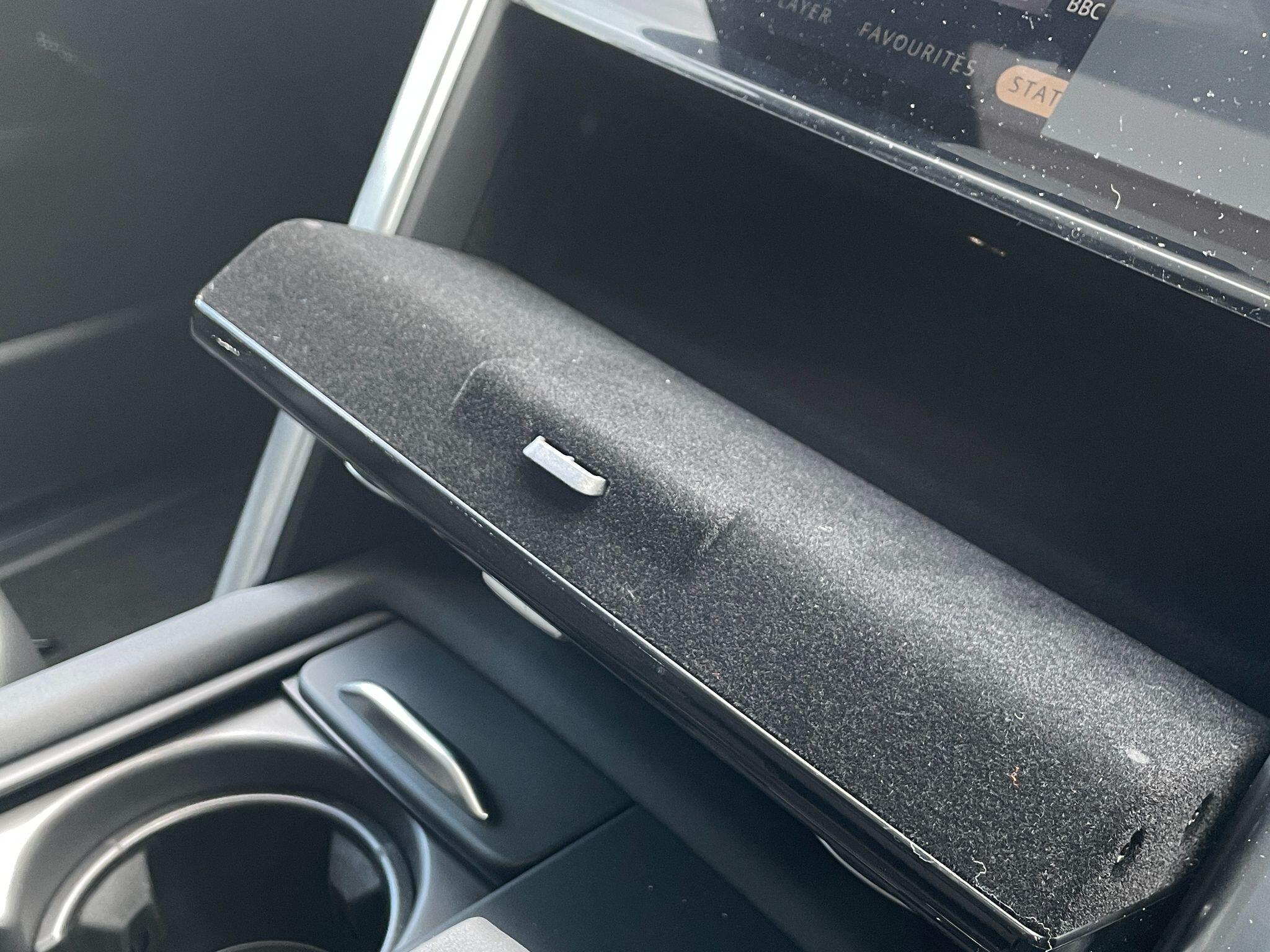 Land Rover Discovery view 18