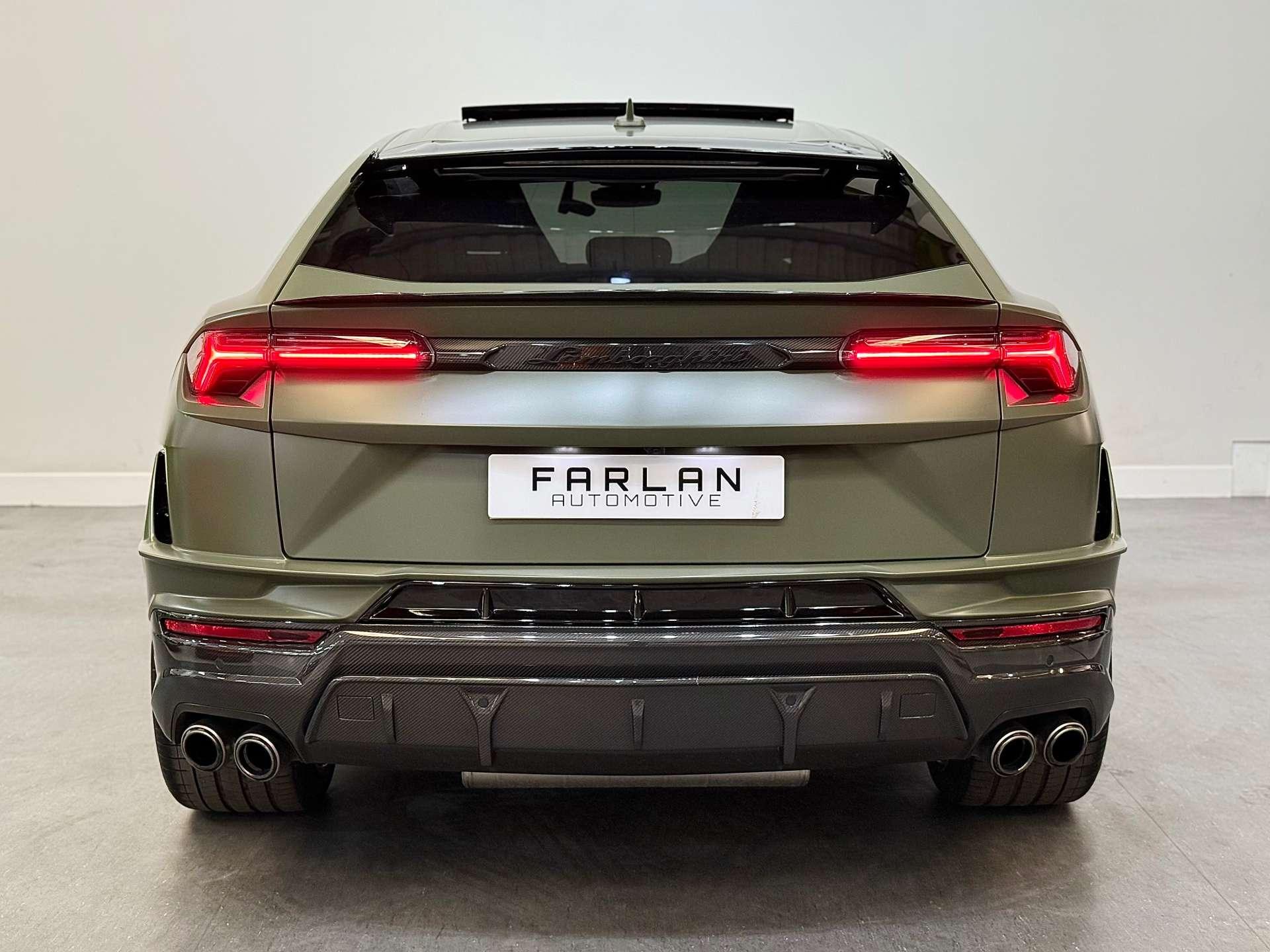 Lamborghini Urus view 28