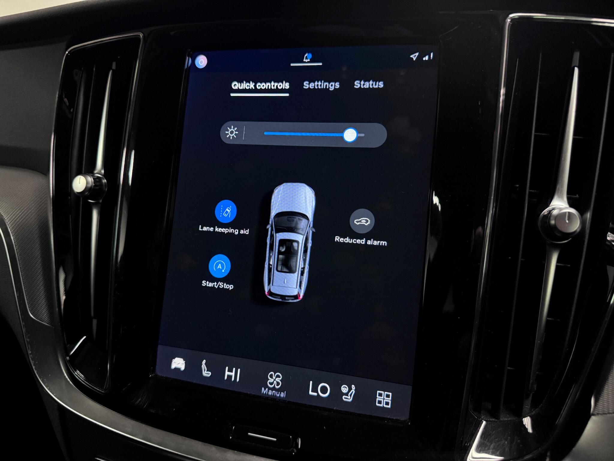 Volvo V60 Cross Country view 46