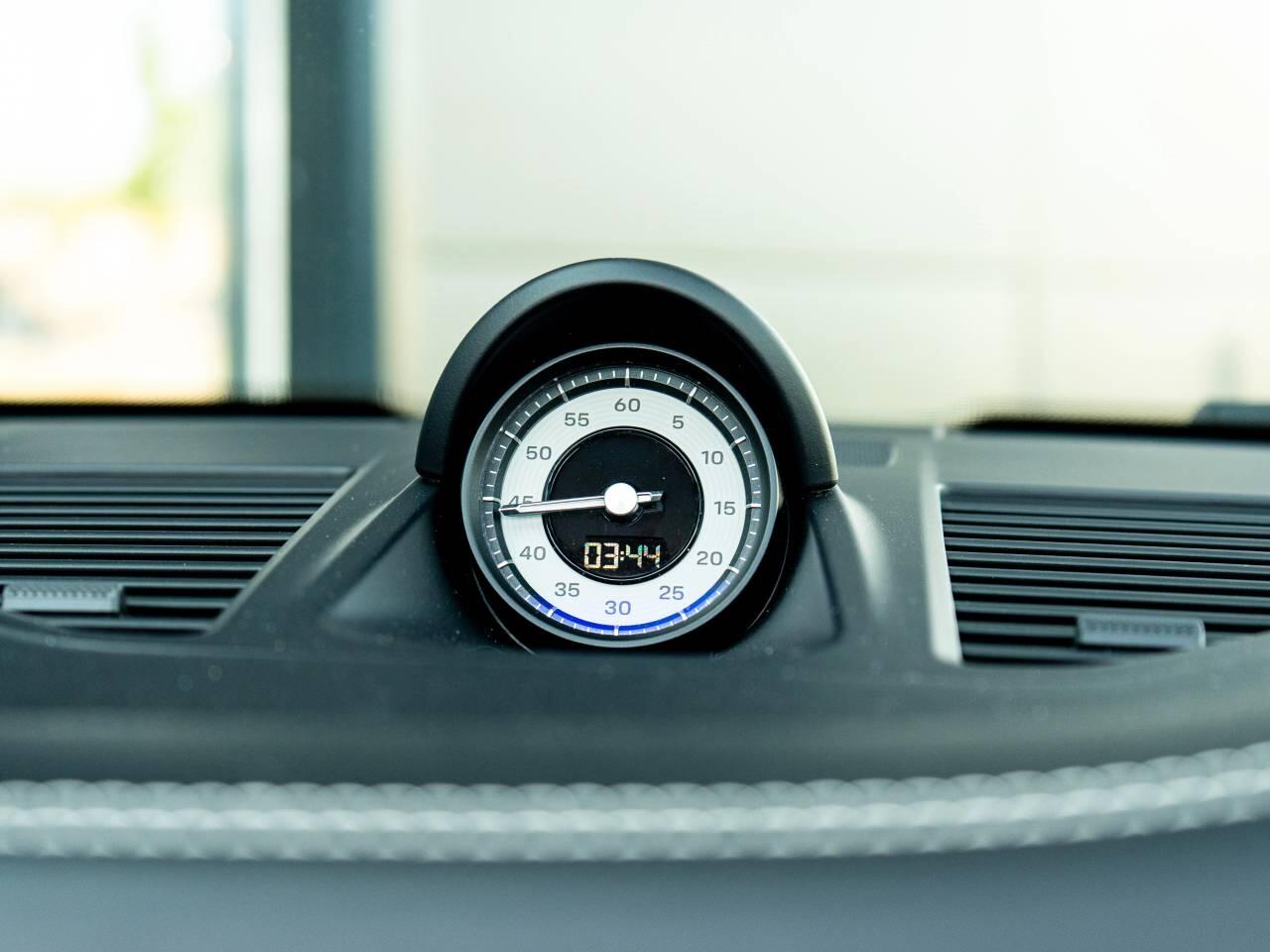 Porsche 911 view 42