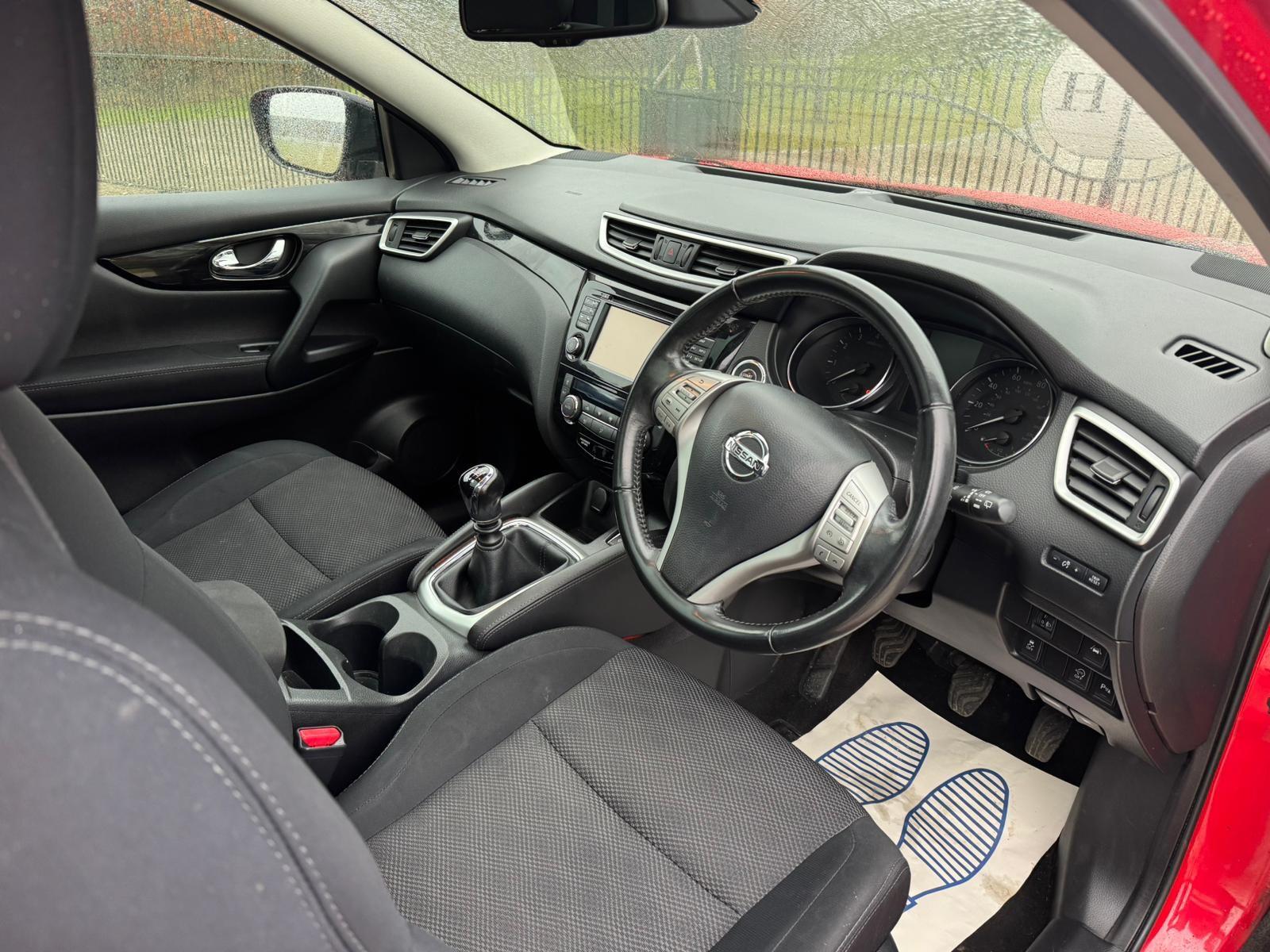 2015 Nissan Qashqai image 12