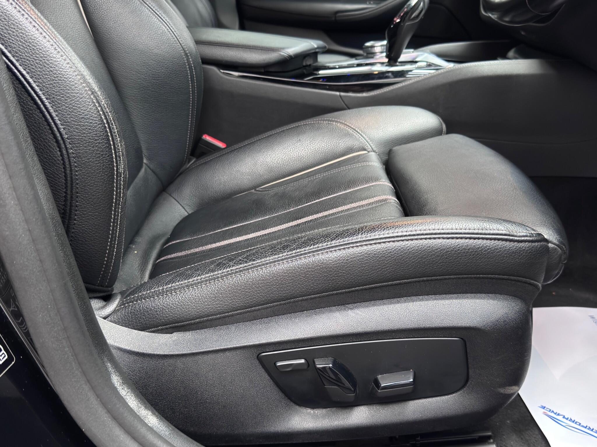 BMW 5 Series view 15