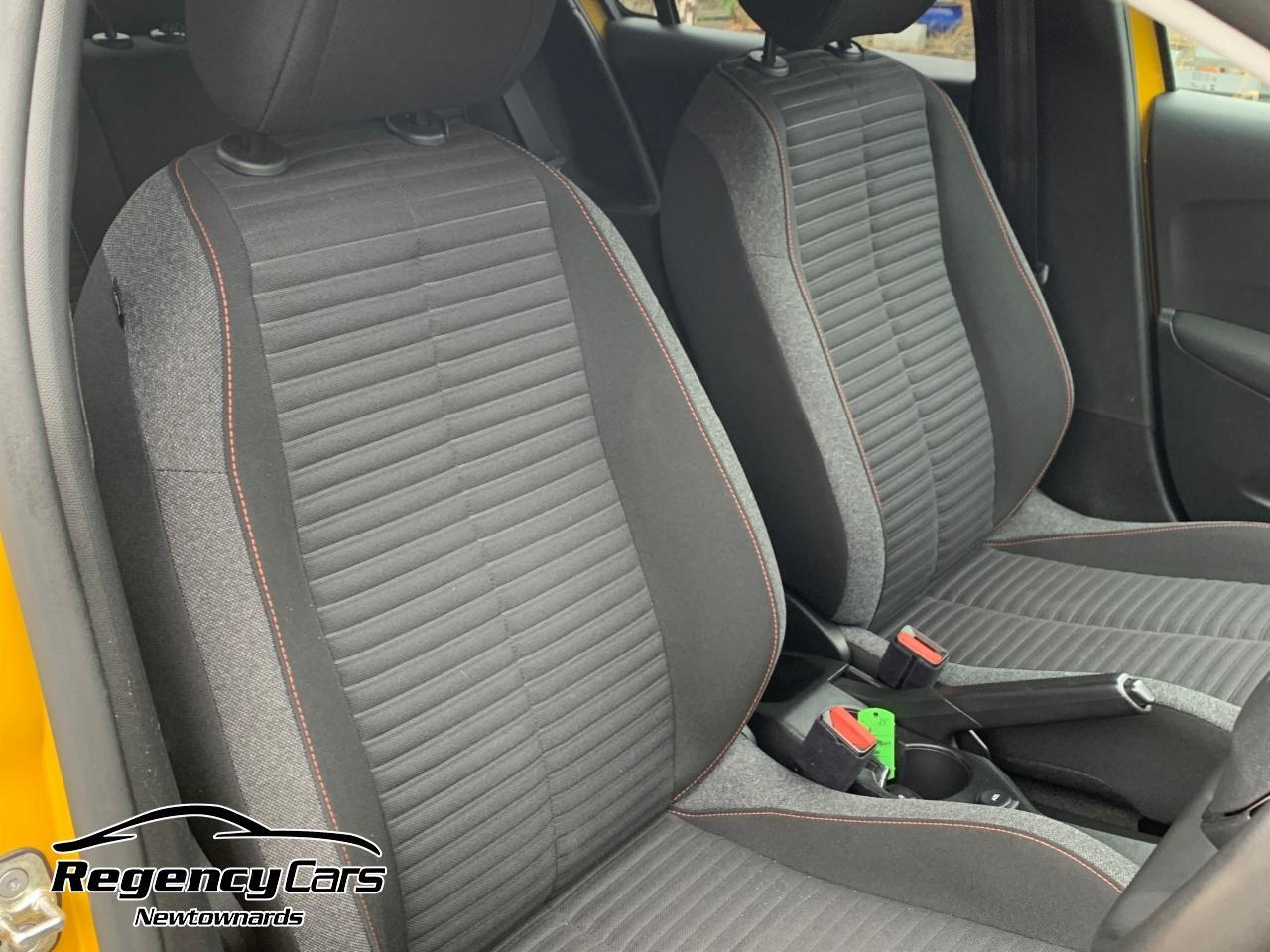 Peugeot 208 view 12
