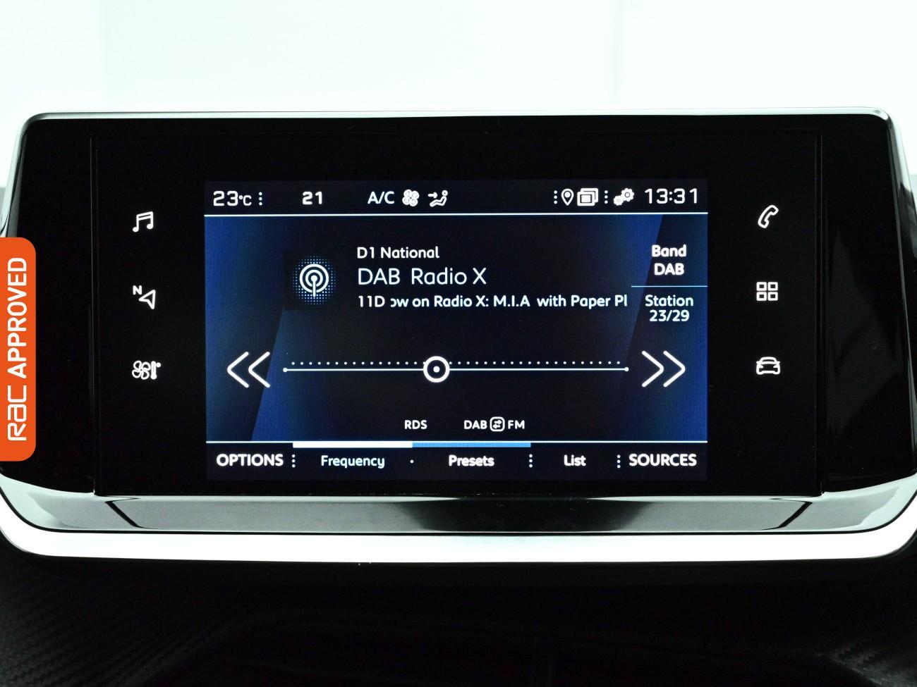 Peugeot 208 view 14