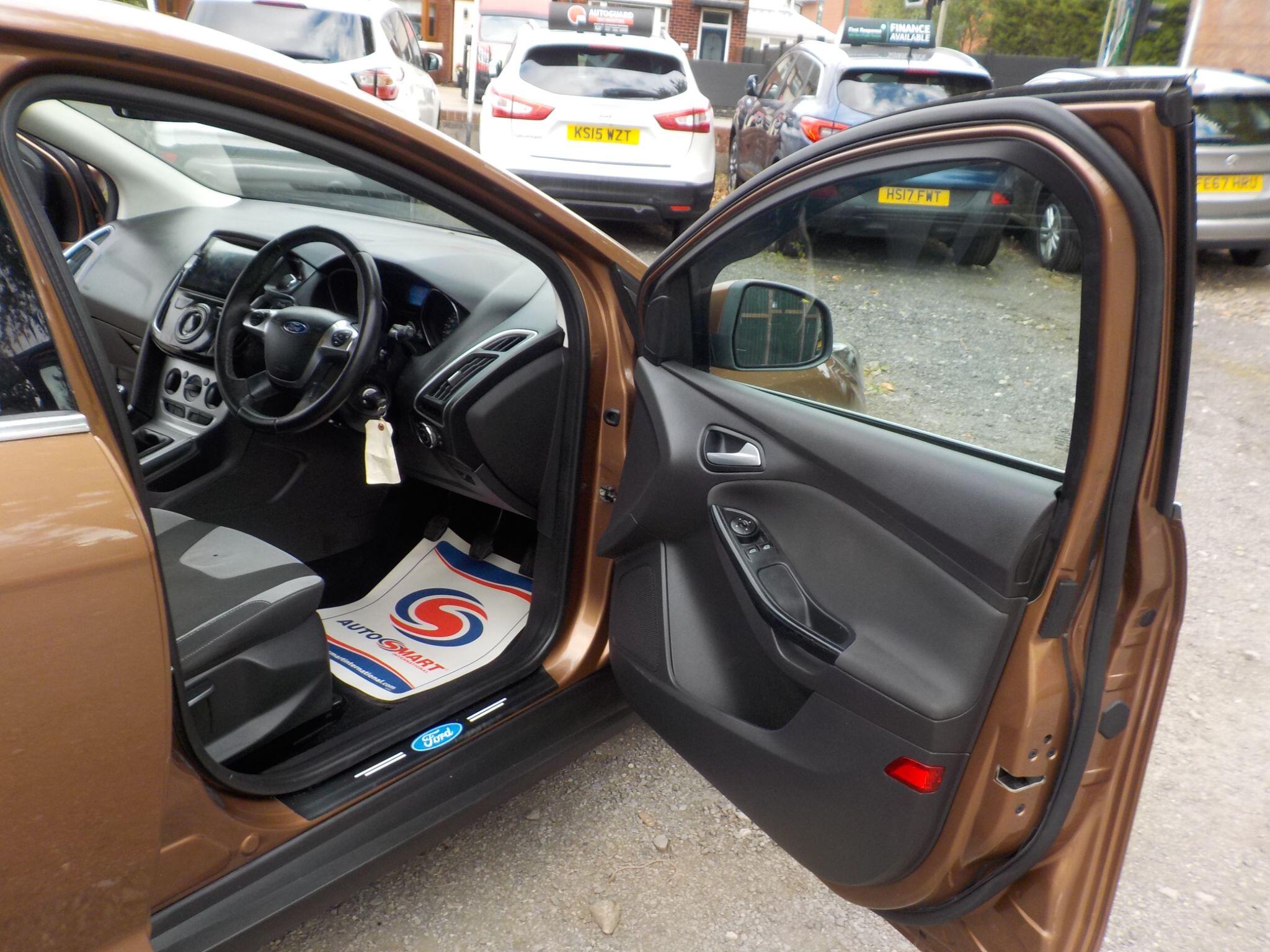 Ford Focus 1.6 TDCi Zetec Euro 5 (s/s) 5dr