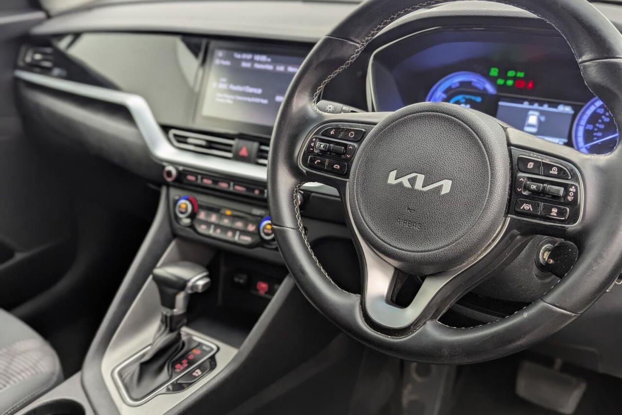 Kia Niro view 33