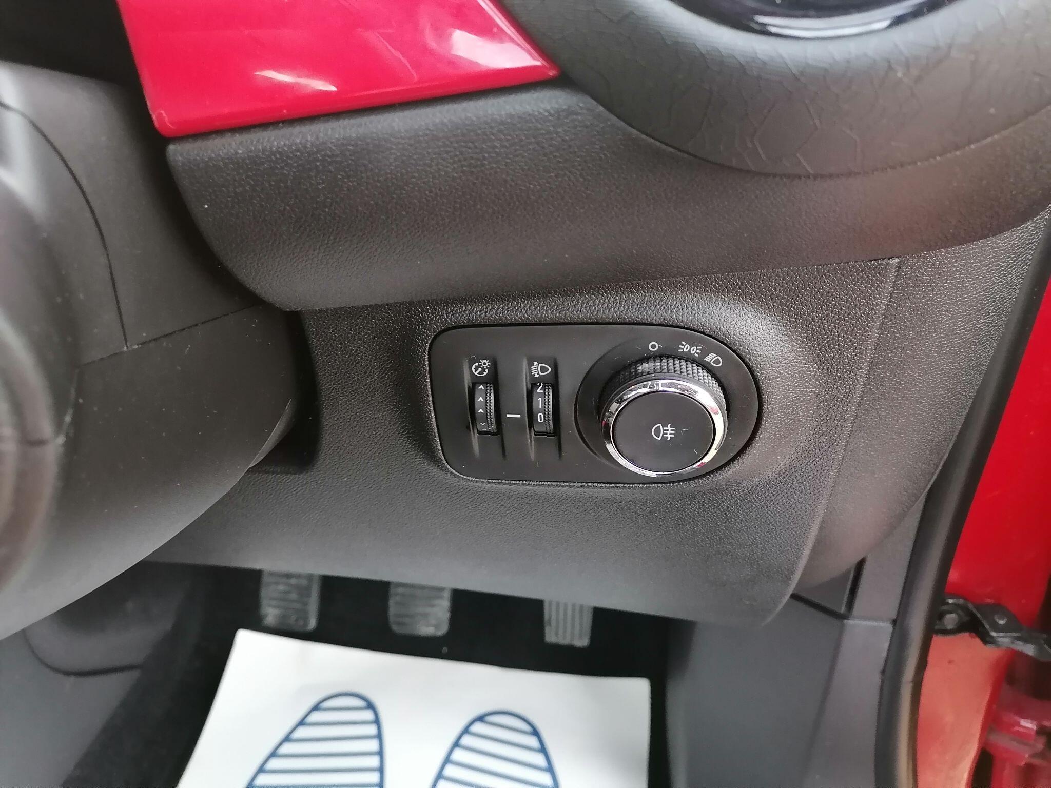 Vauxhall Adam view 41
