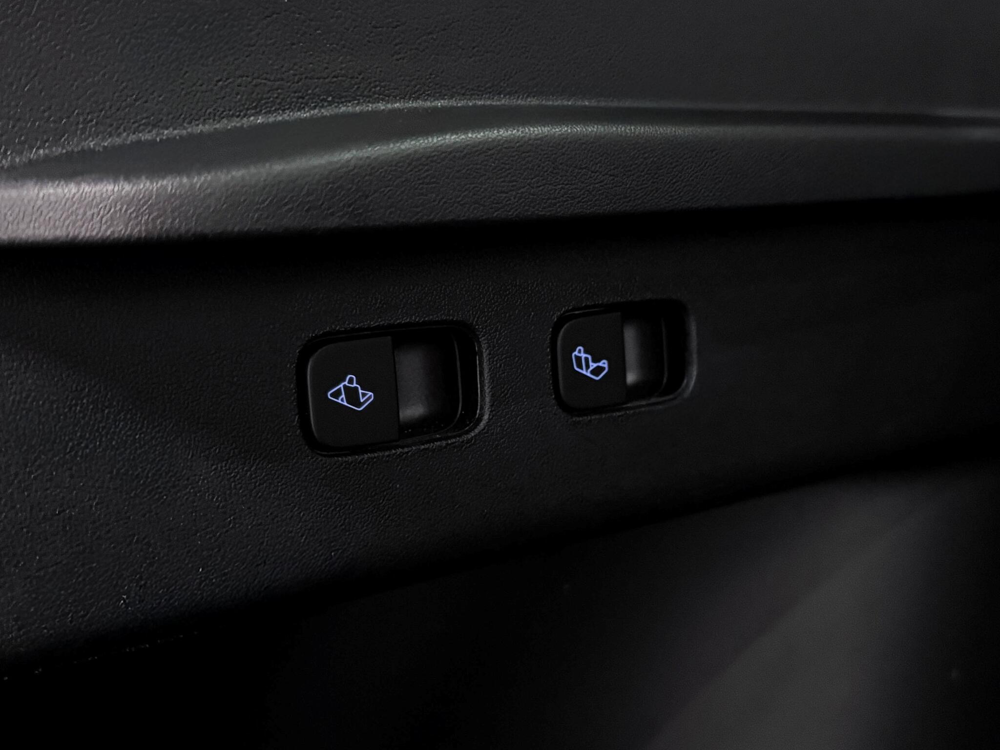Tesla Model Y view 9