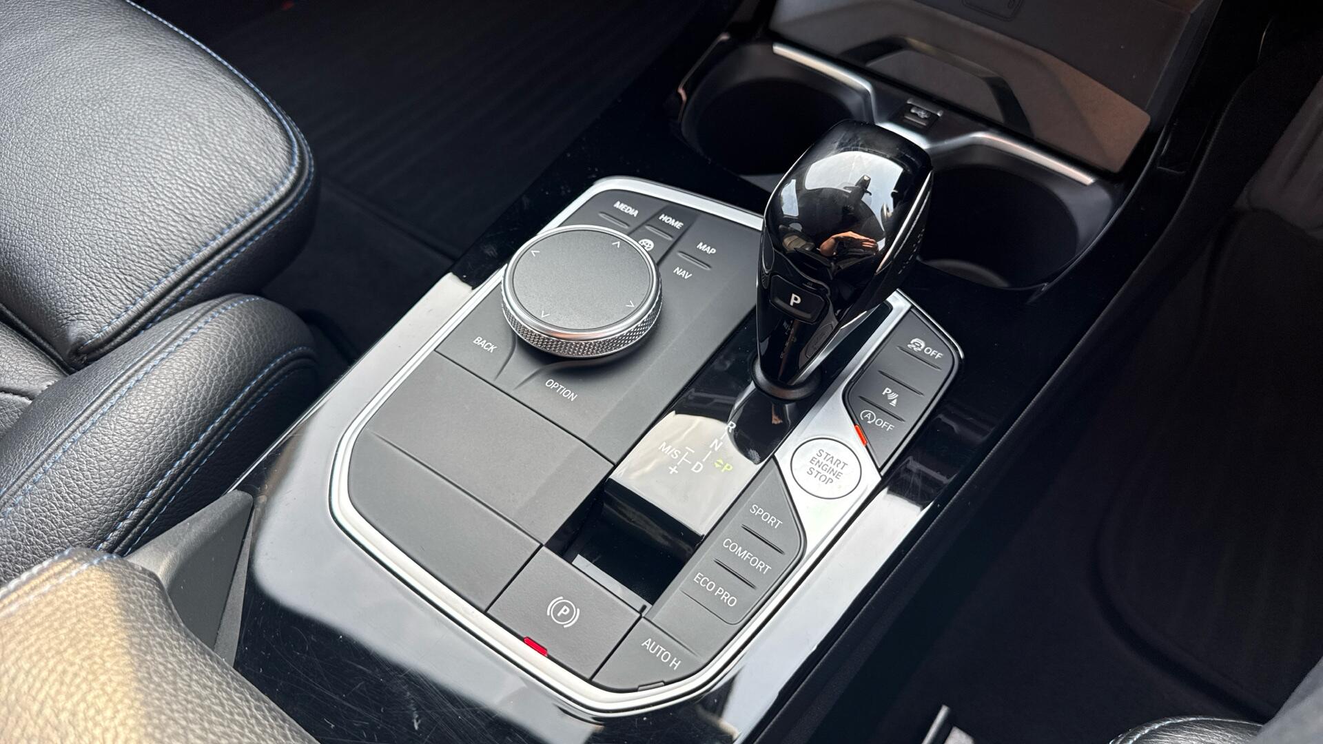 BMW 1 Series view 19