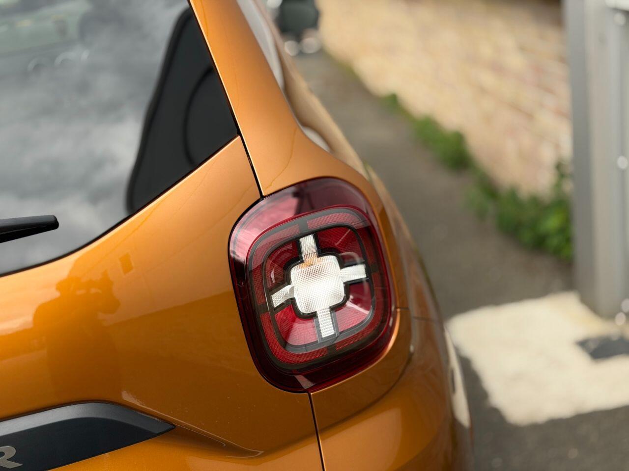 Dacia Duster view 25