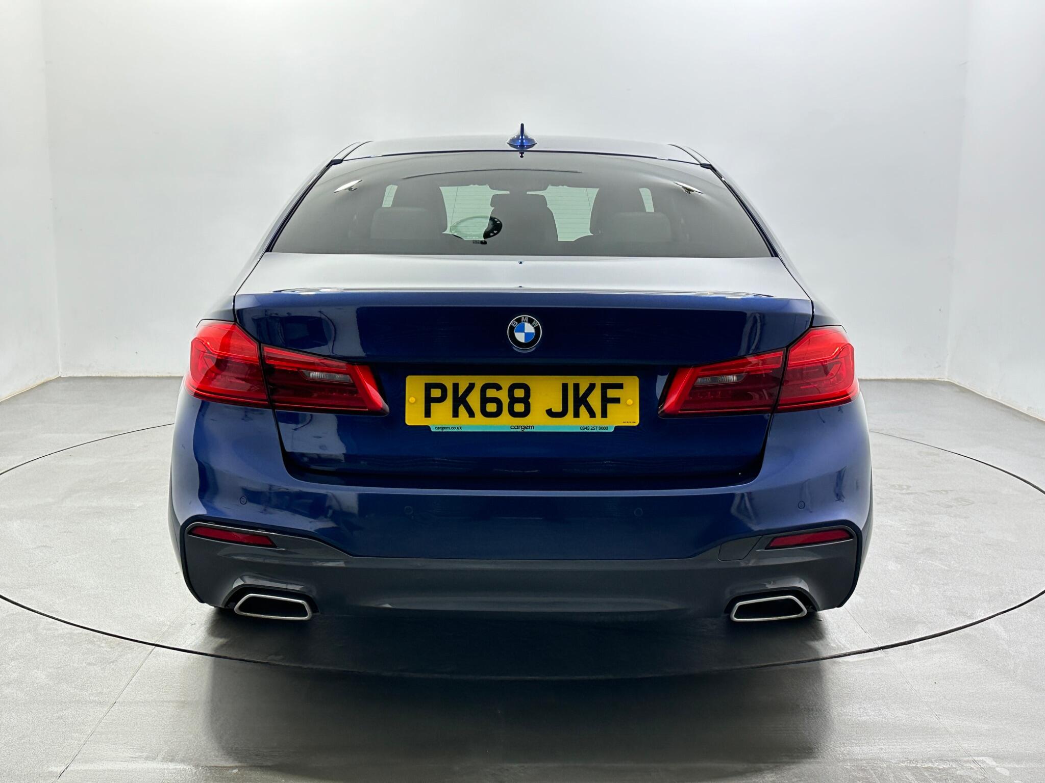BMW 5 Series view 7