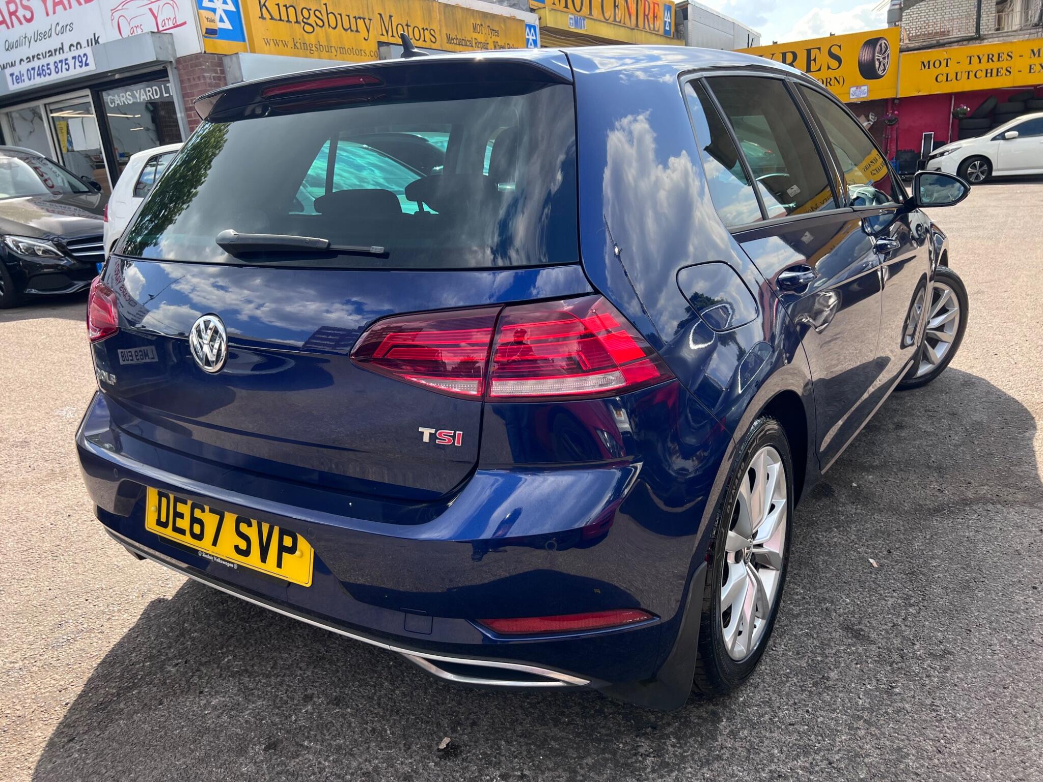 Volkswagen Golf view 10
