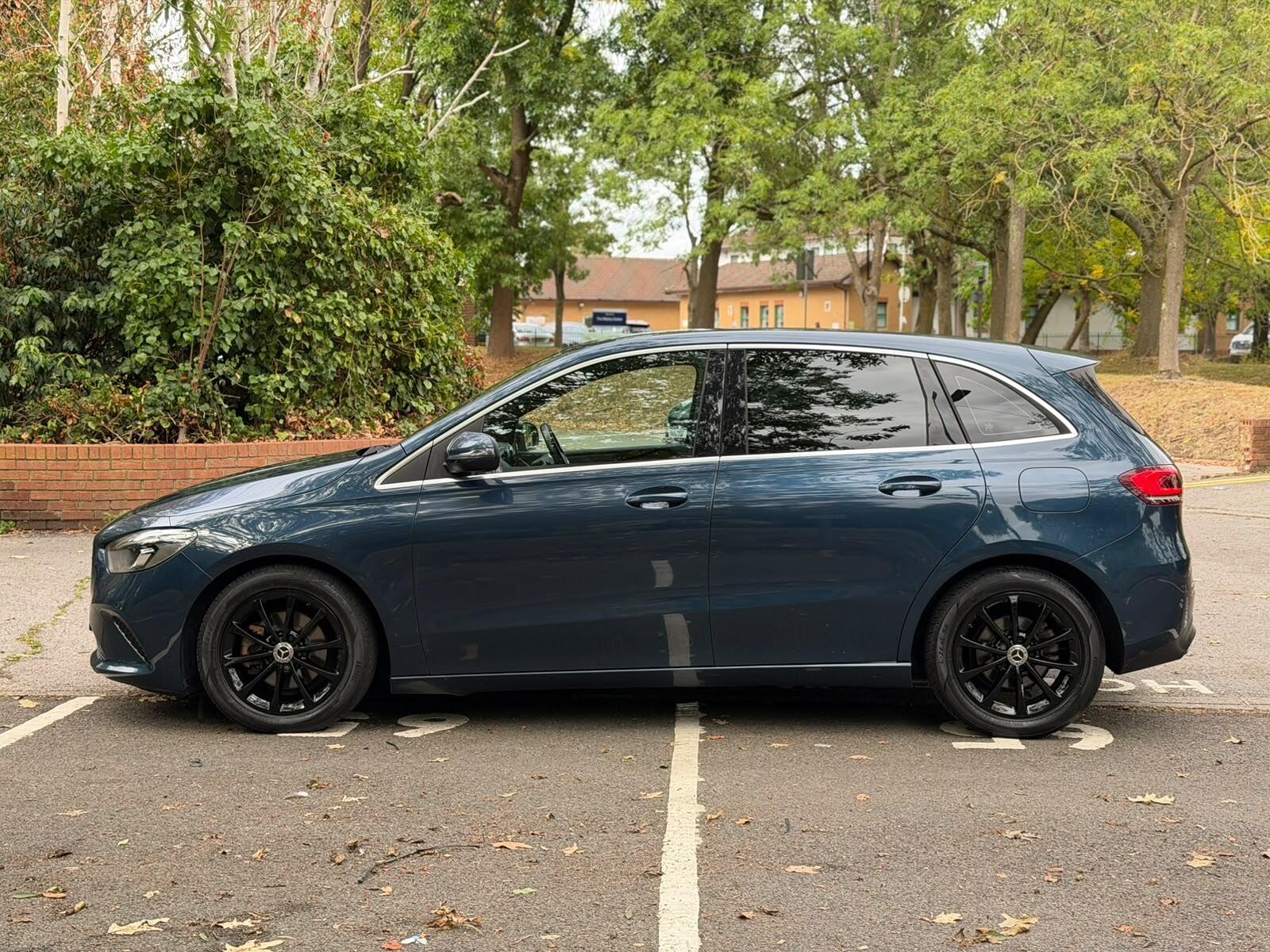Mercedes-Benz B-Class view 6