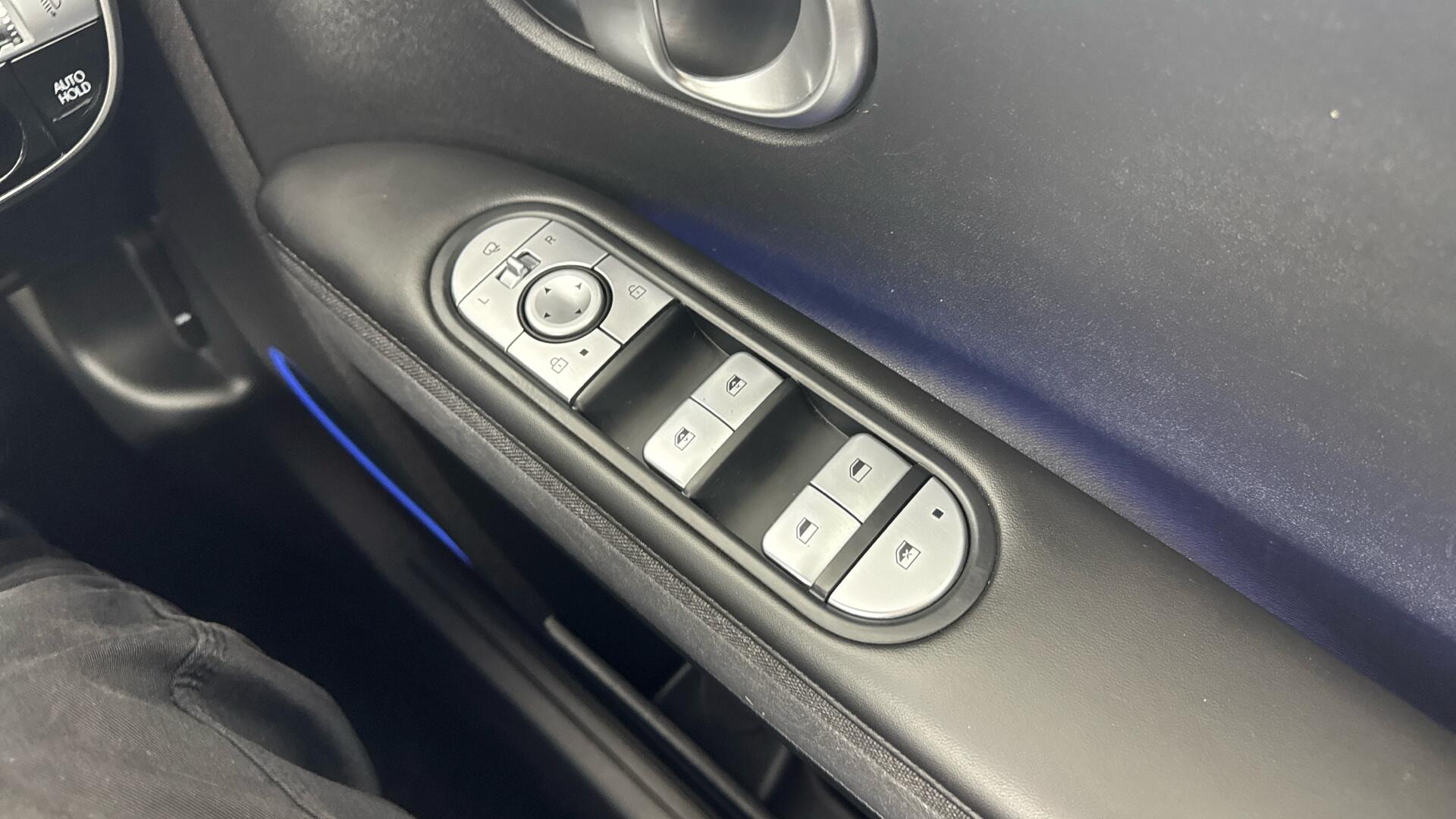 Hyundai Ioniq 5 view 45