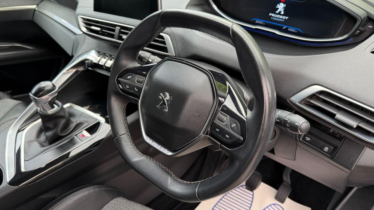 Peugeot 3008 view 15
