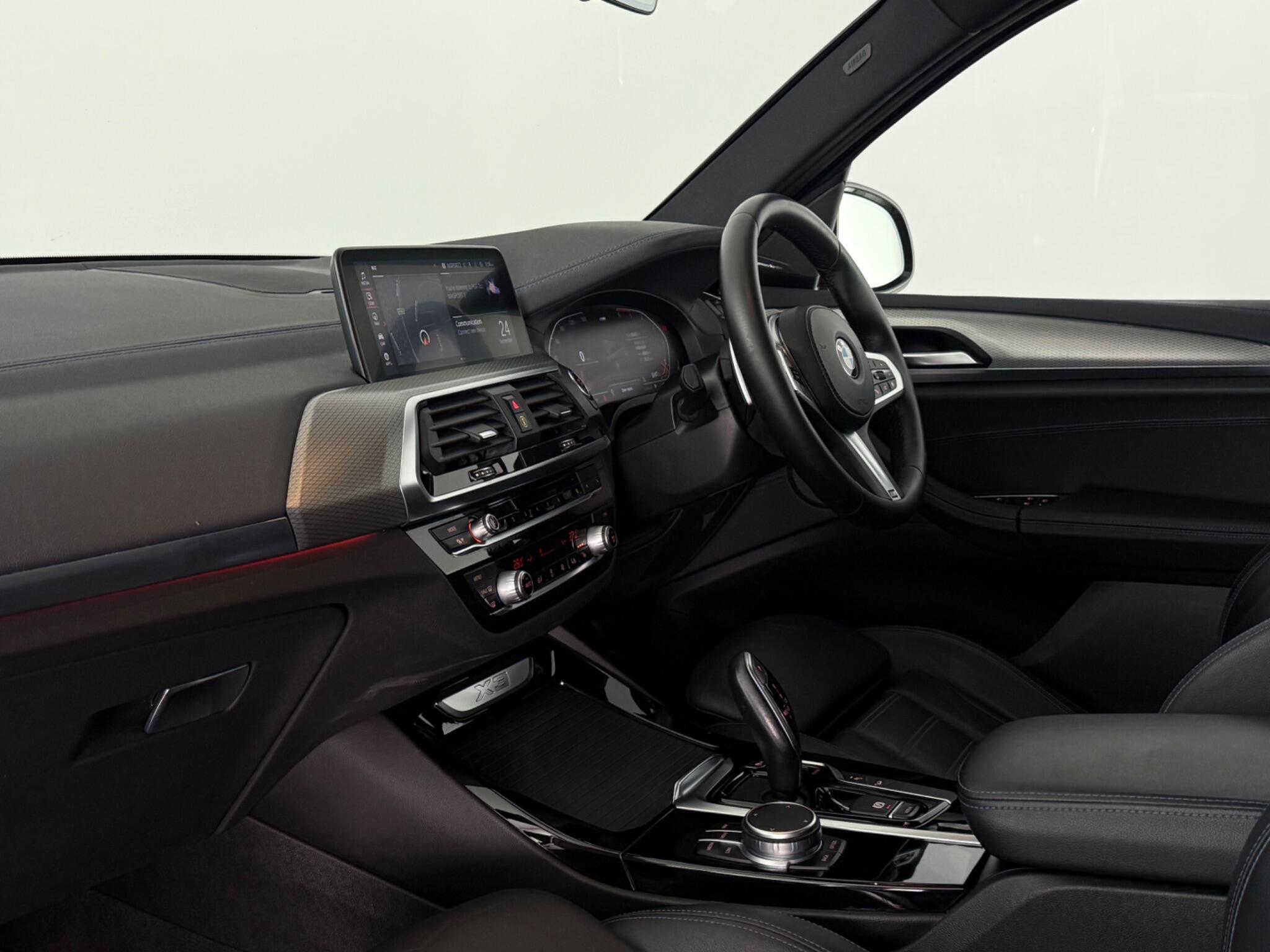 BMW X3 view 4