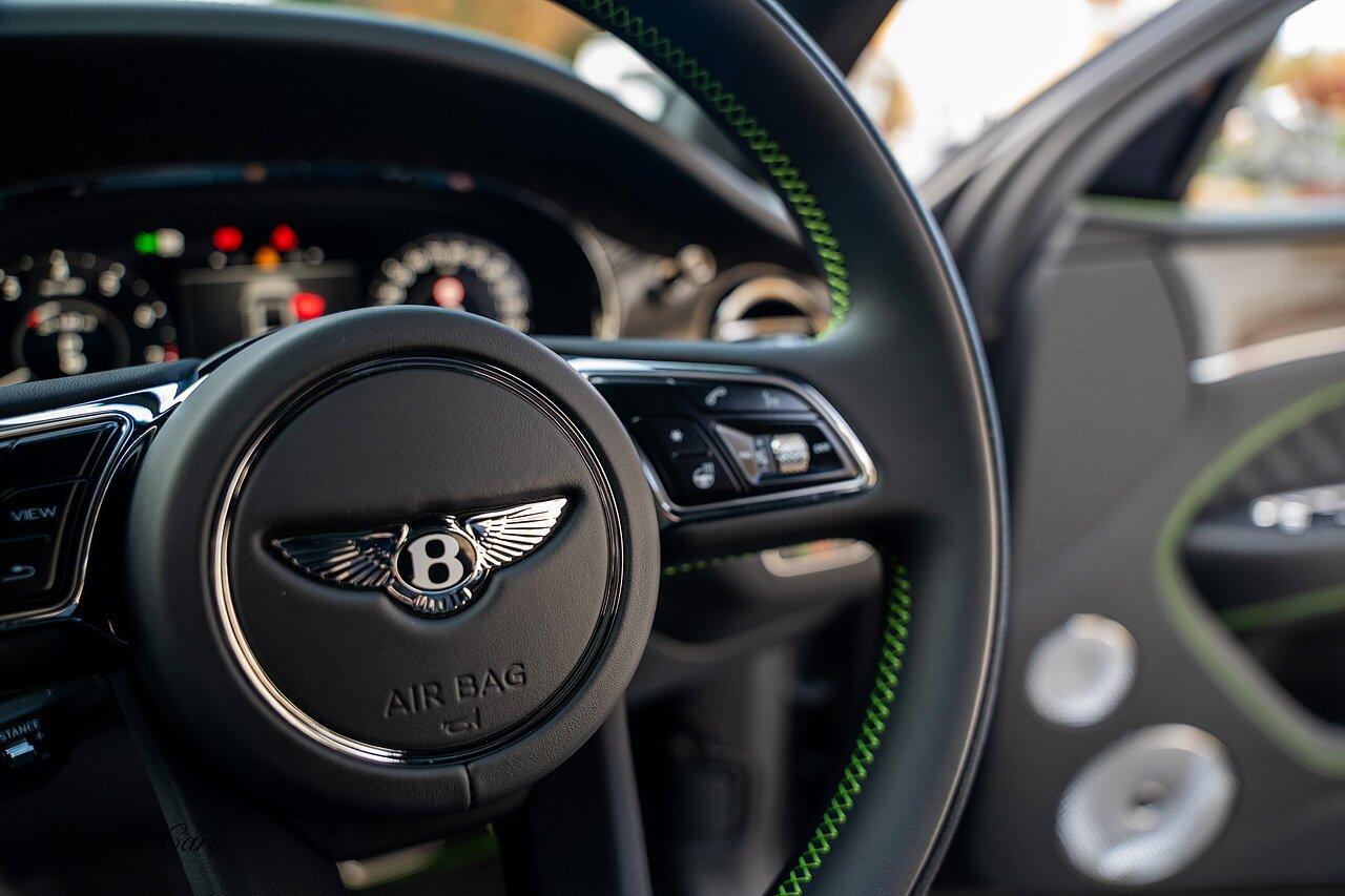 Bentley Bentayga view 57