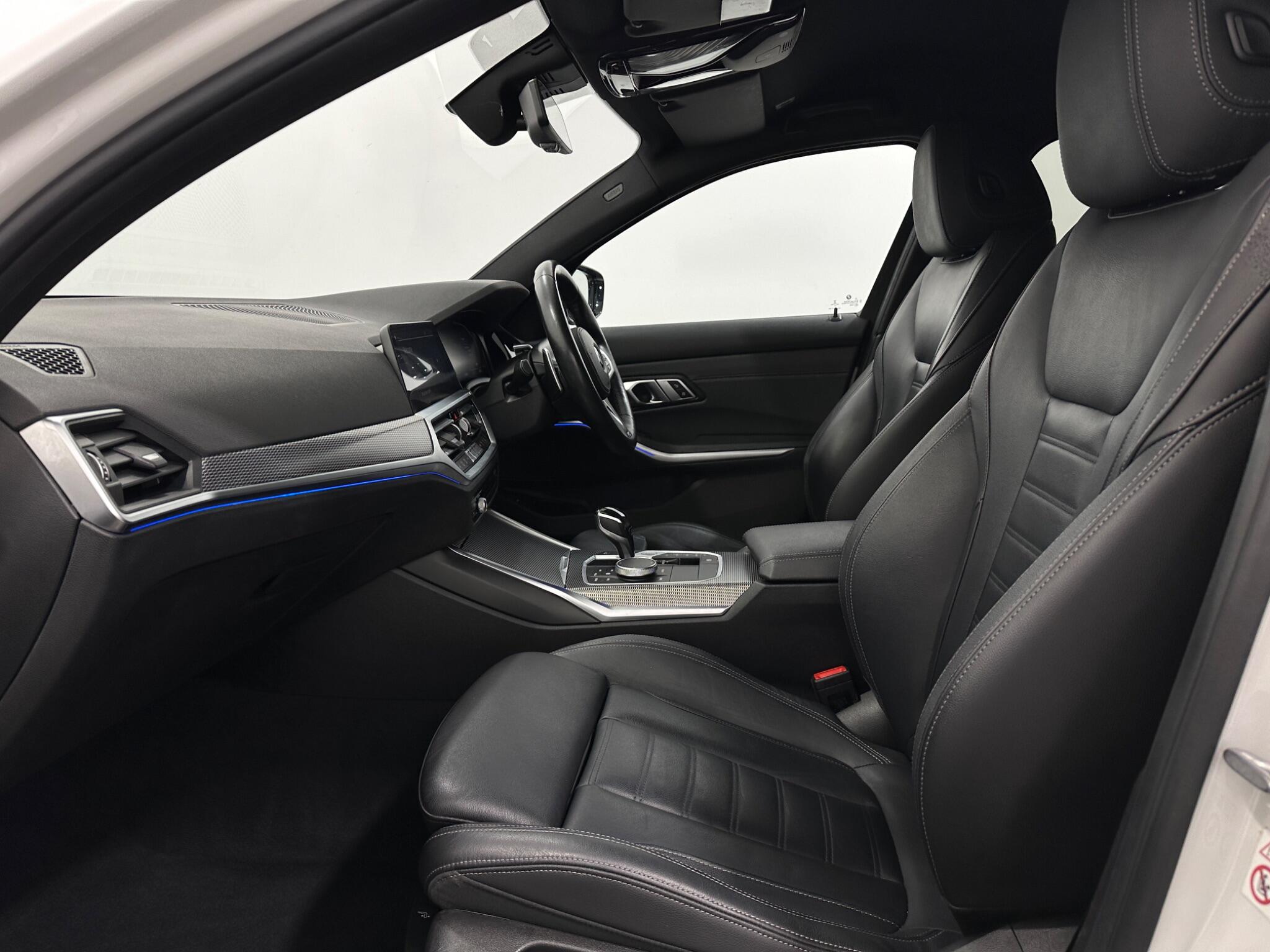 BMW 3 Series view 34