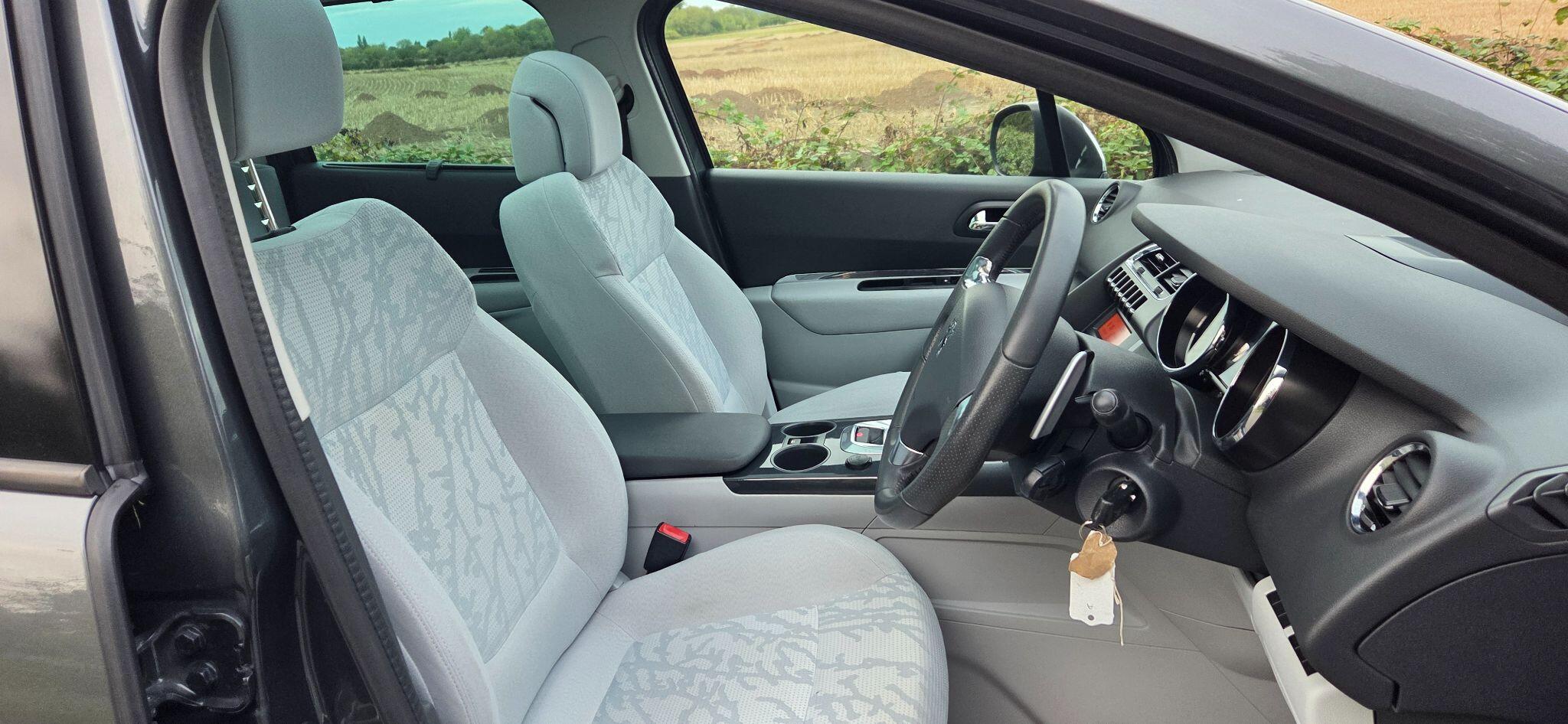 Peugeot 3008 view 19