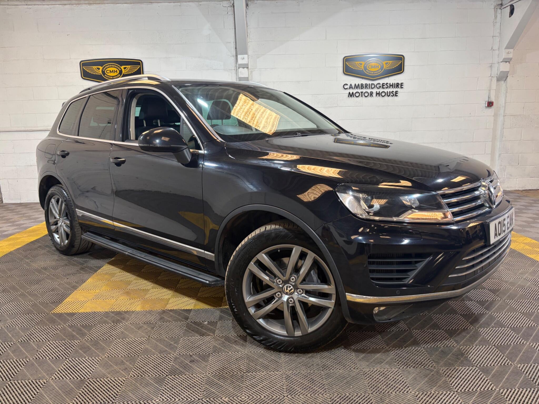 Volkswagen Touareg main image