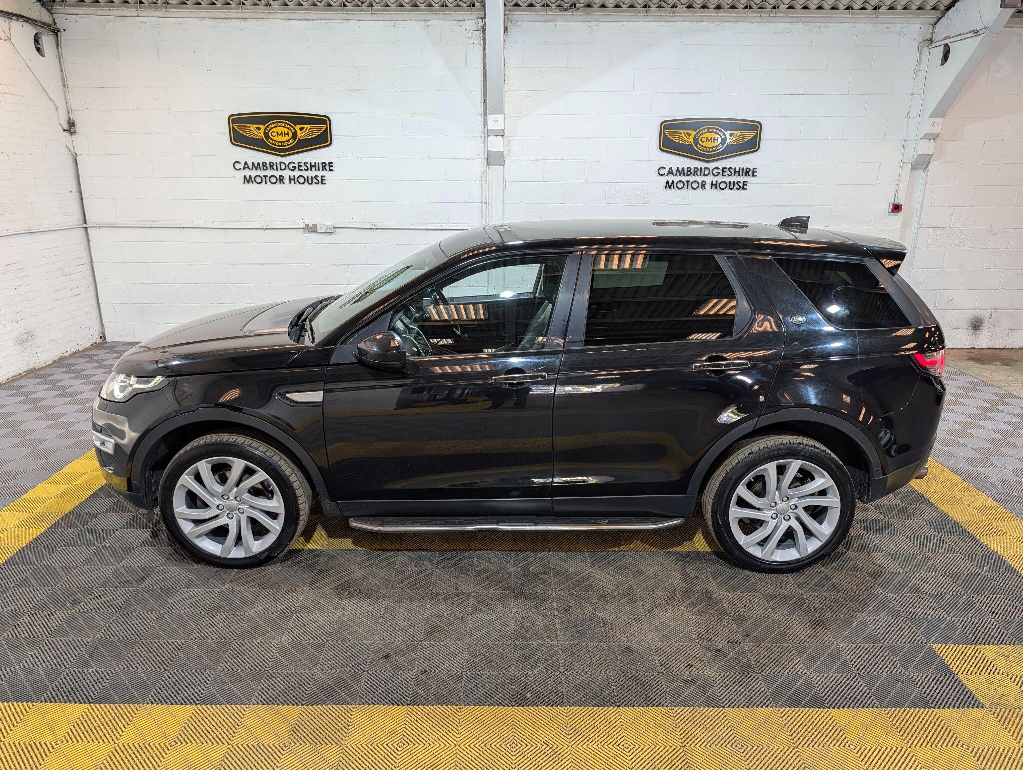 Land Rover Discovery Sport view 9