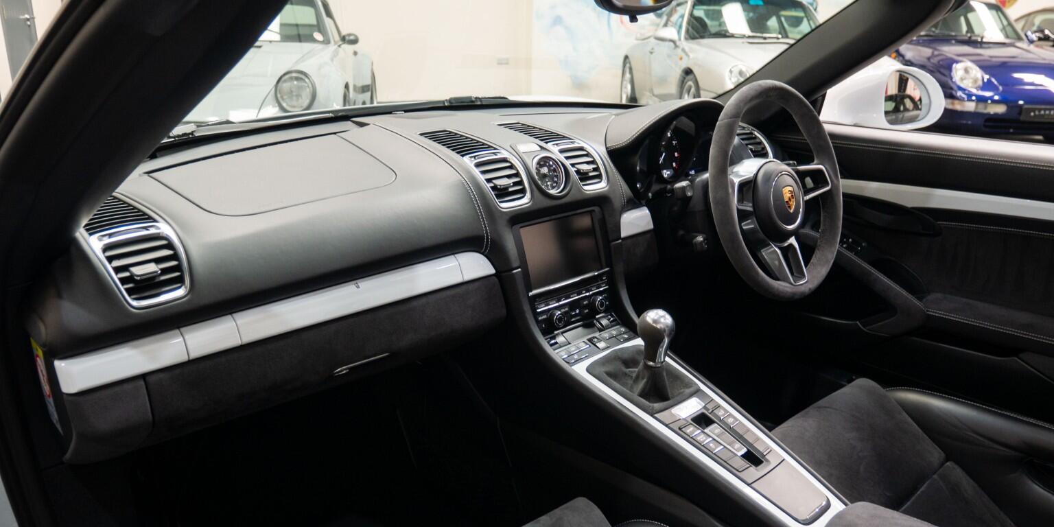 Porsche Boxster view 17