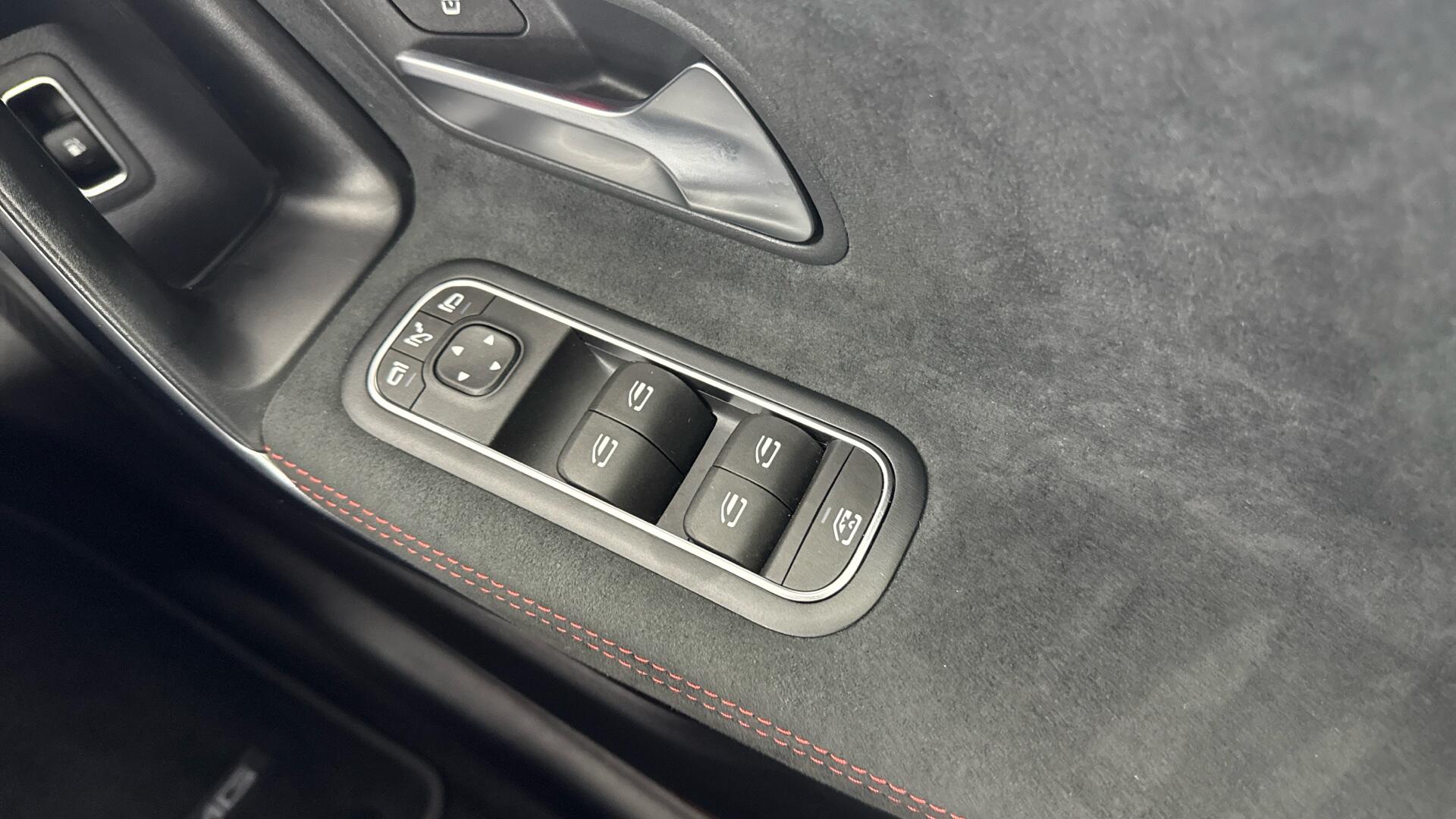 Mercedes-Benz CLA view 47