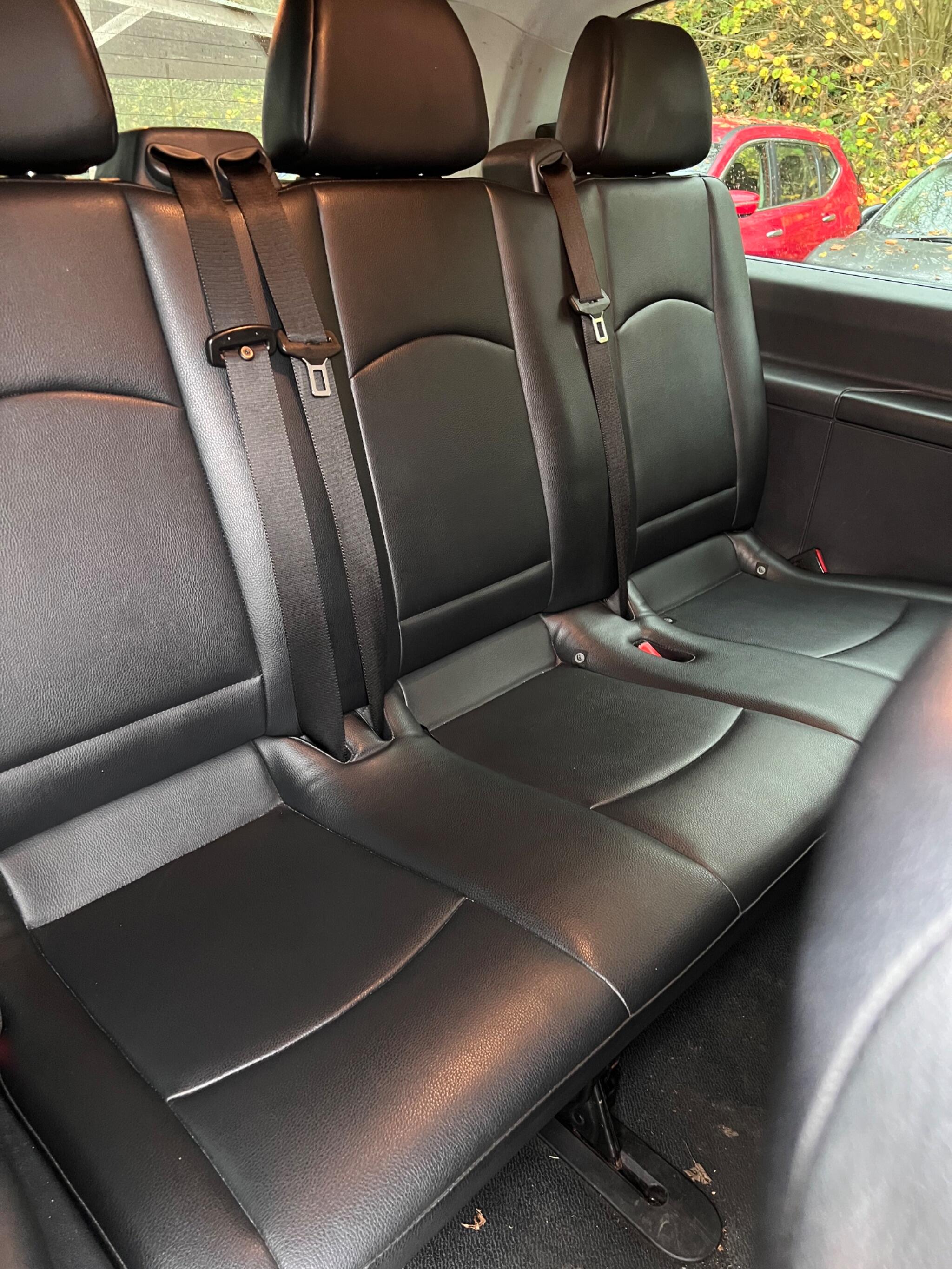 Mercedes-Benz Vito view 37