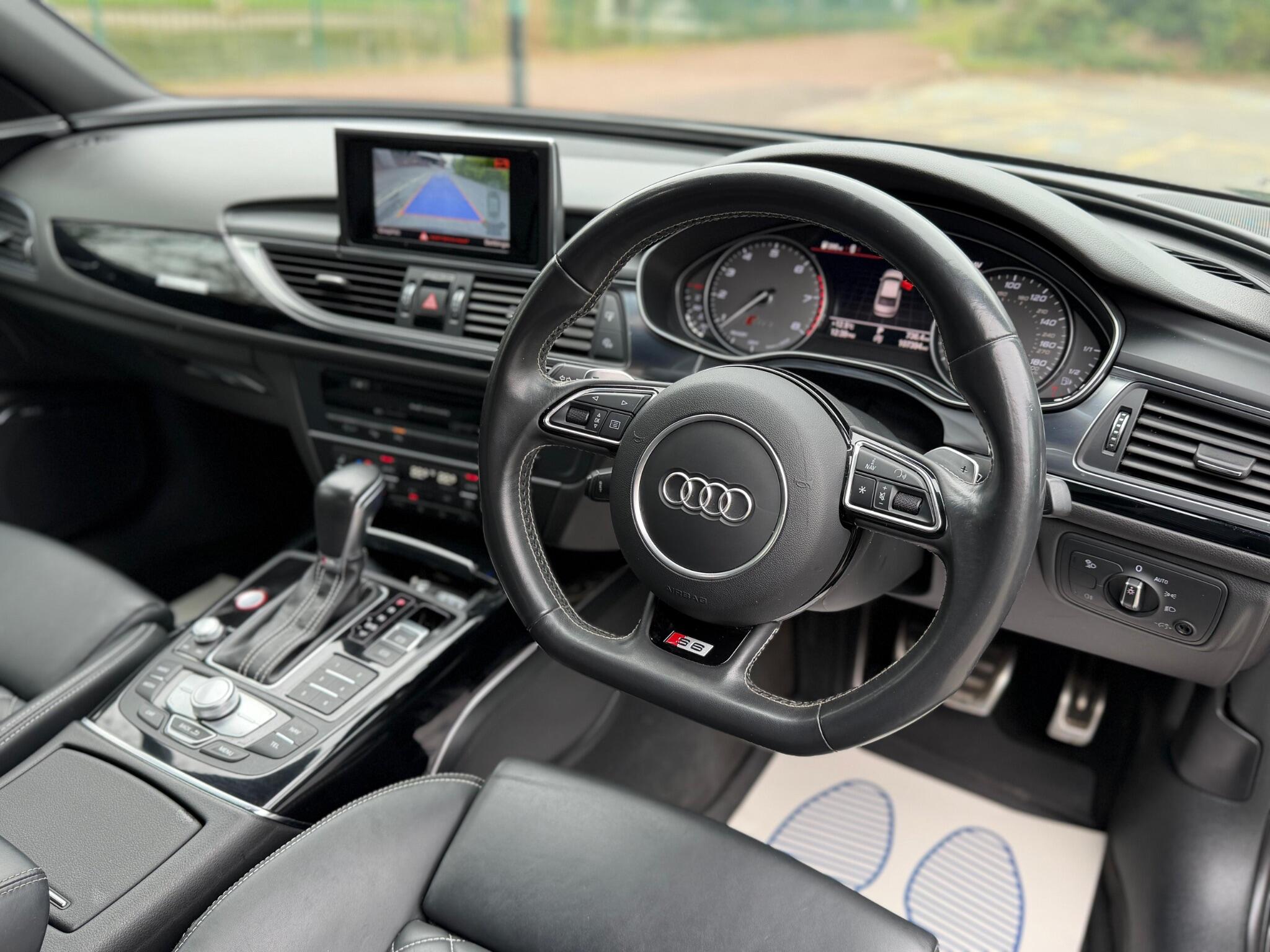 Audi S6 view 9