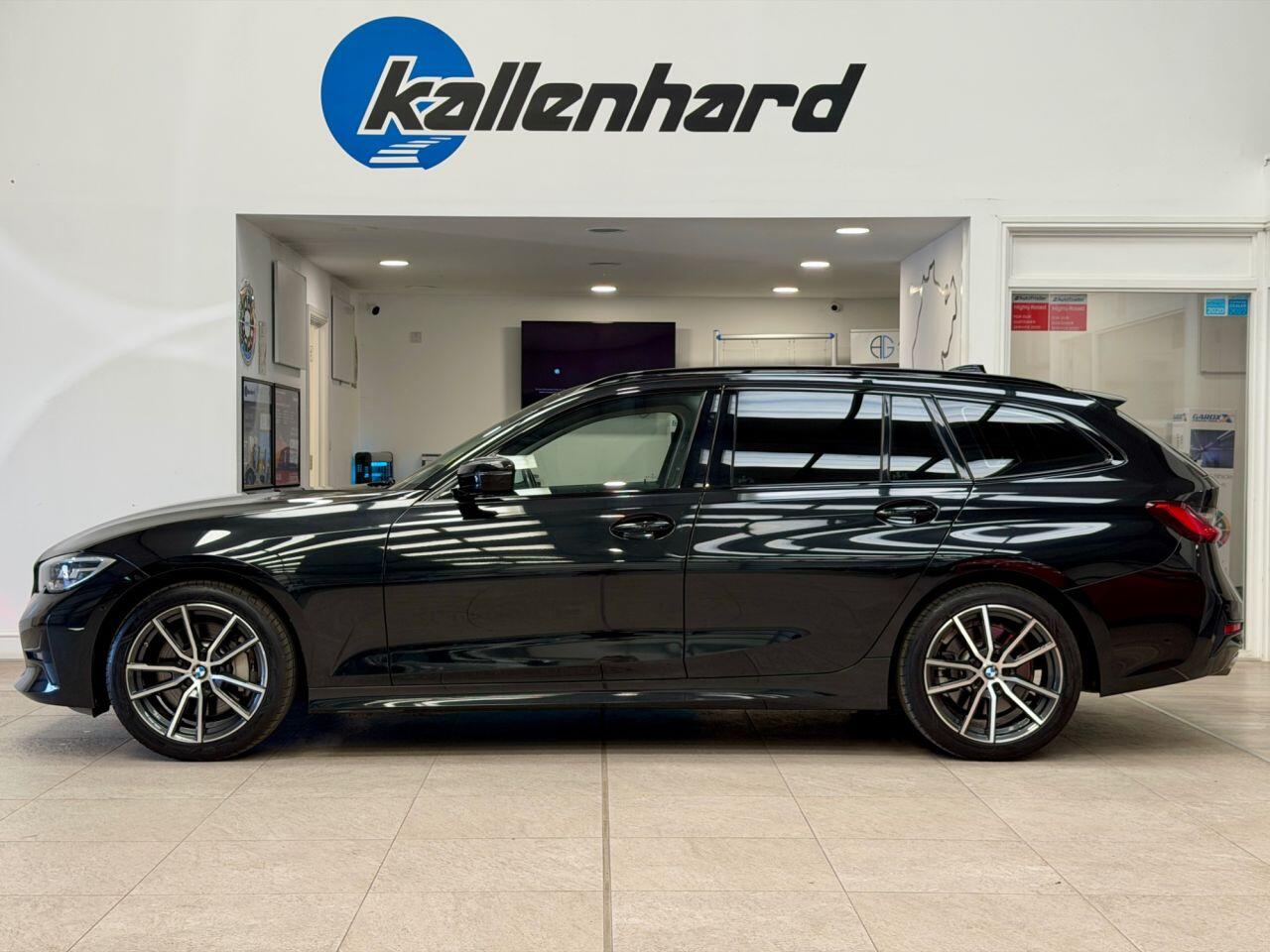BMW 3 Series view 5