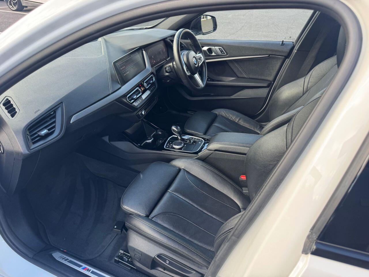 BMW 1 Series view 20