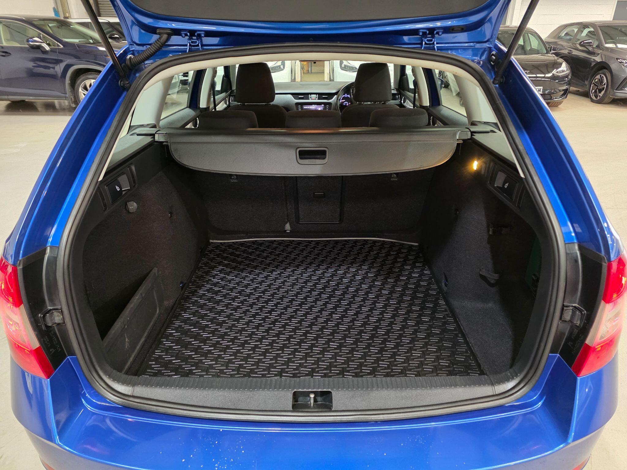 Skoda Octavia view 26