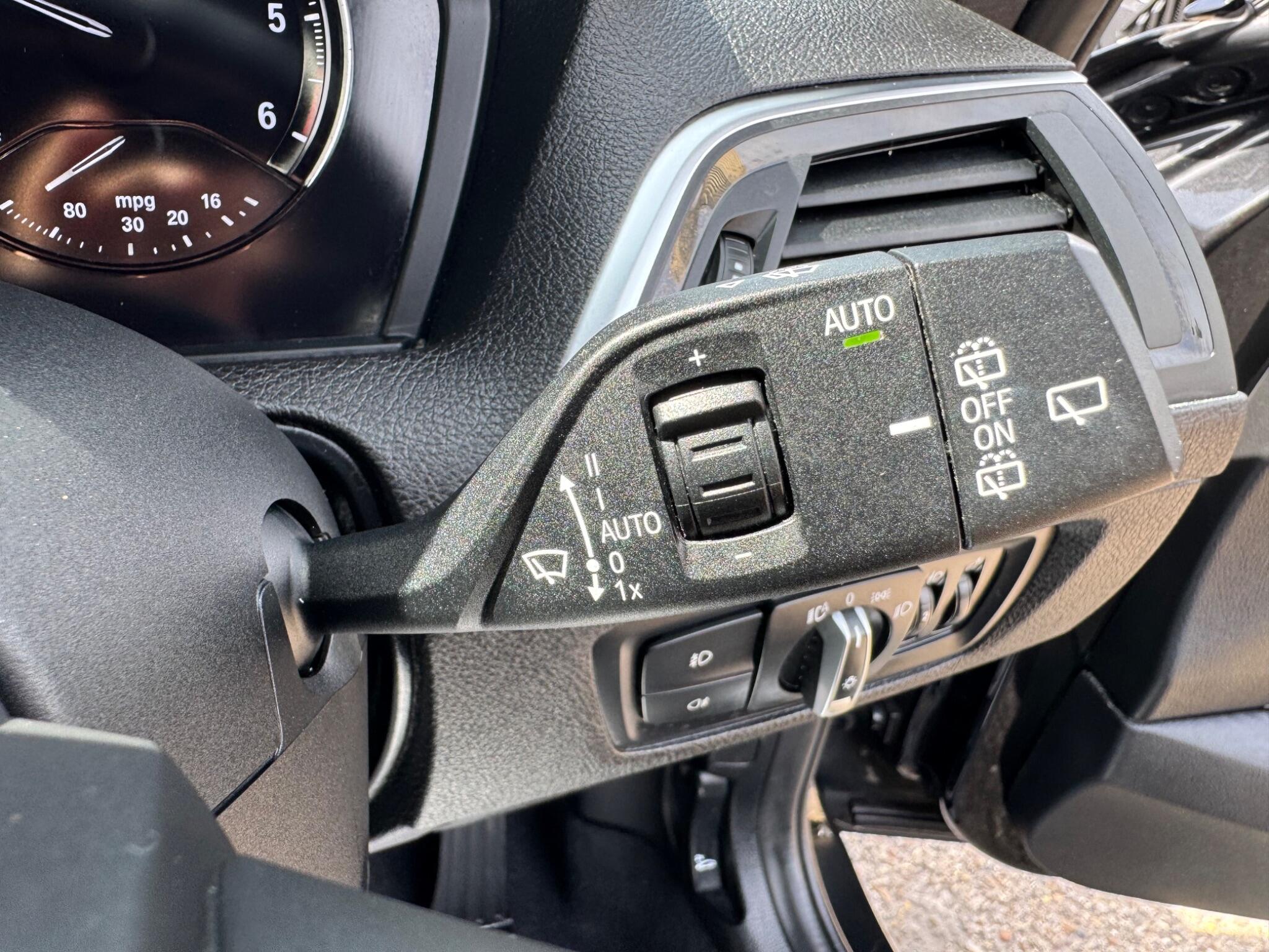 BMW 1 Series view 34