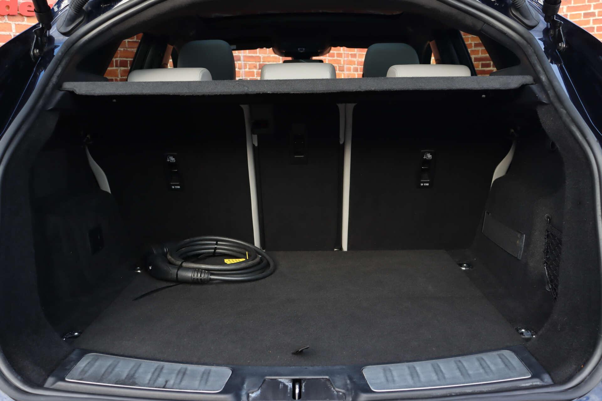Jaguar E-Pace view 49