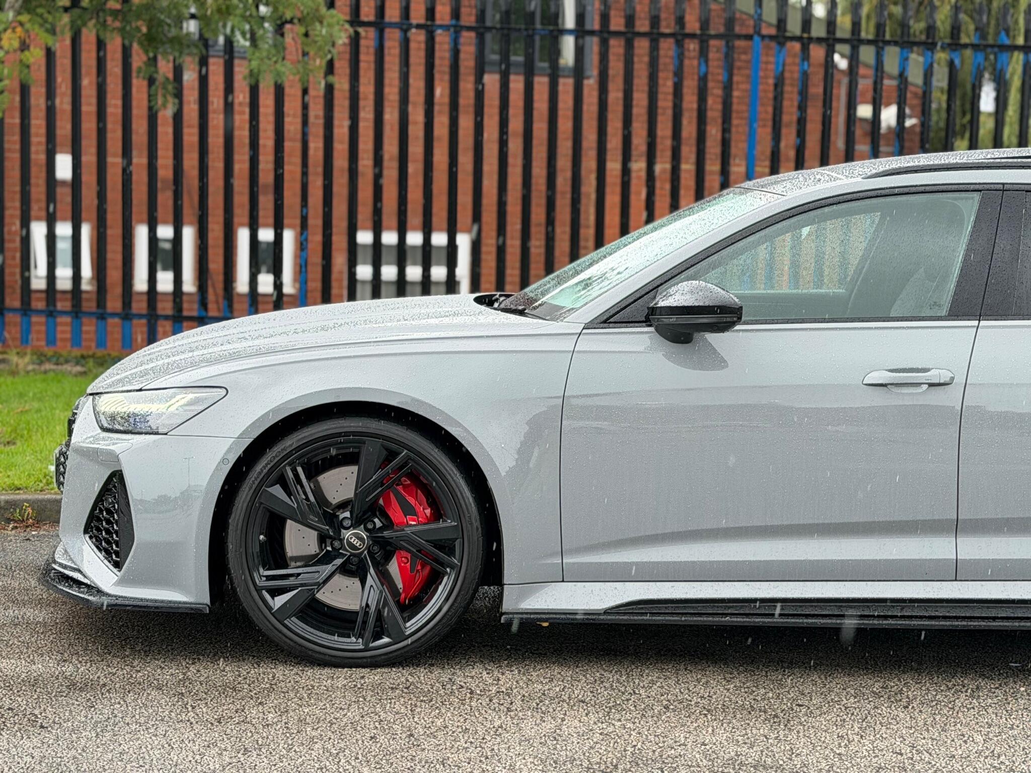 Audi RS6 view 22