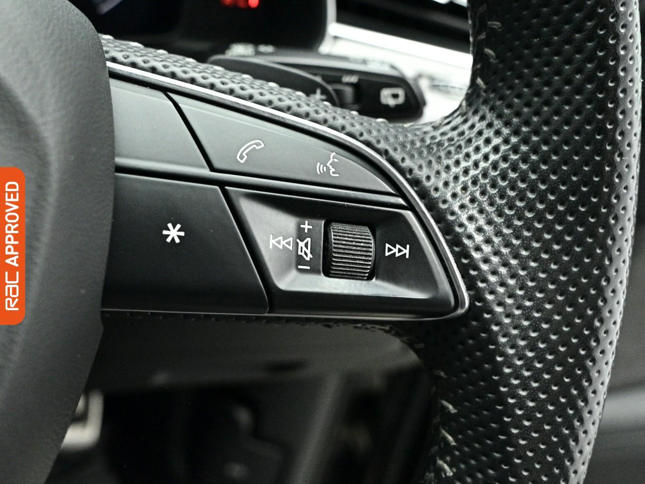 Audi Q7 view 35