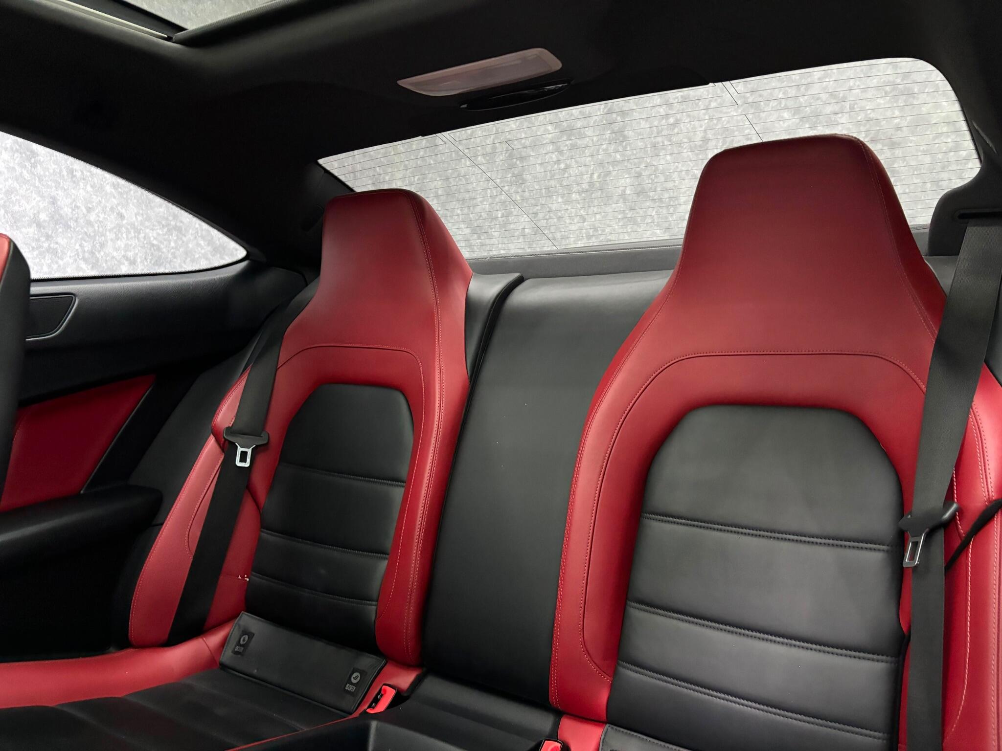 Mercedes-Benz C Class view 7